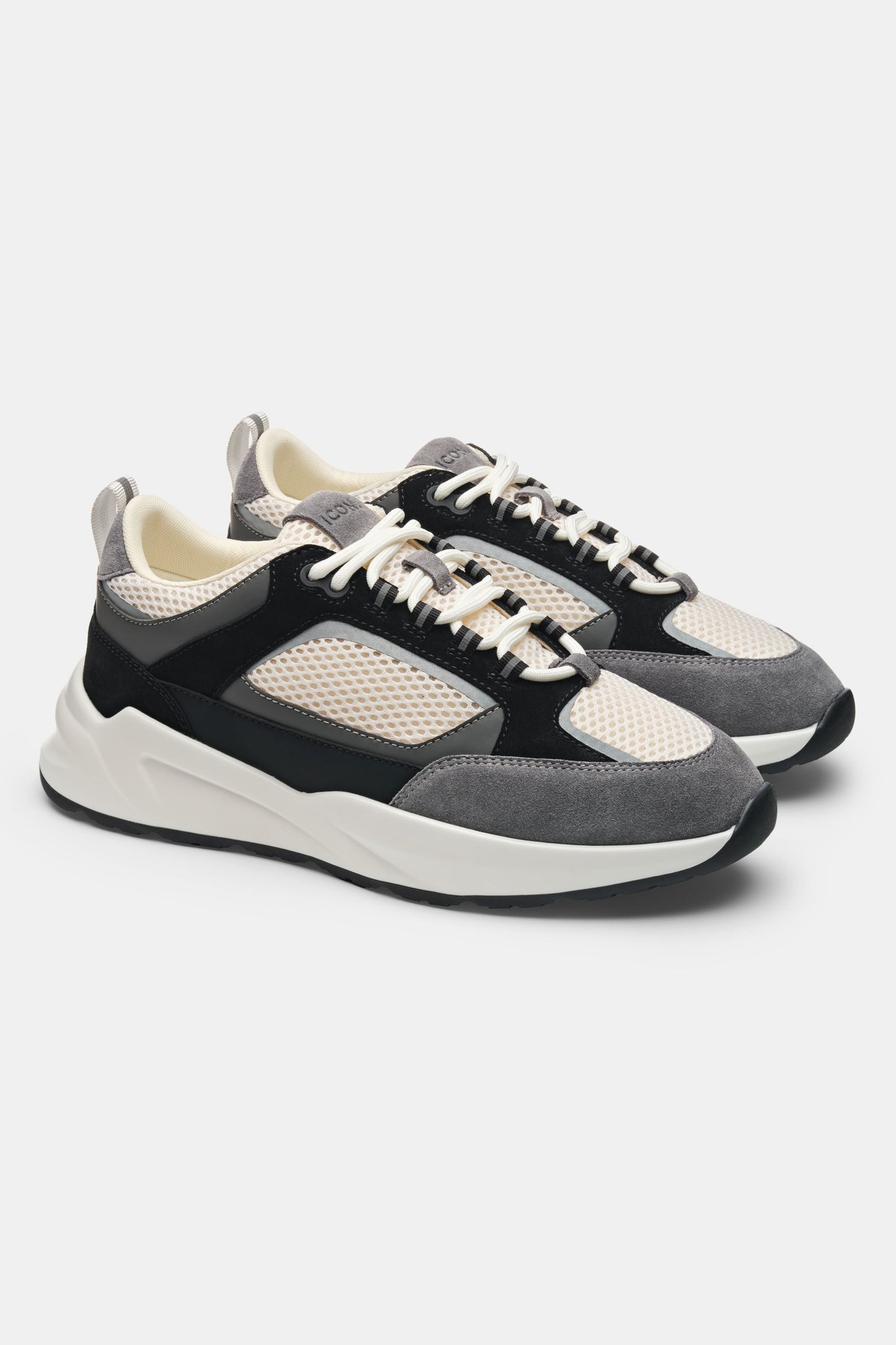 THE AREZZO RUNNER