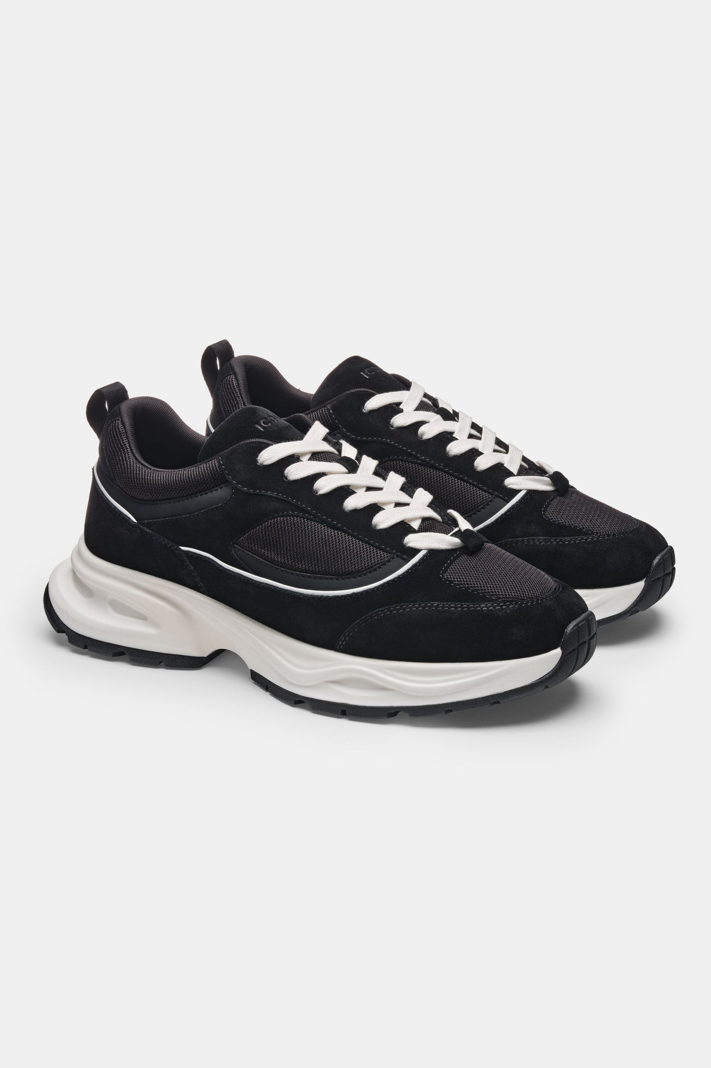 THE RENO RUNNER