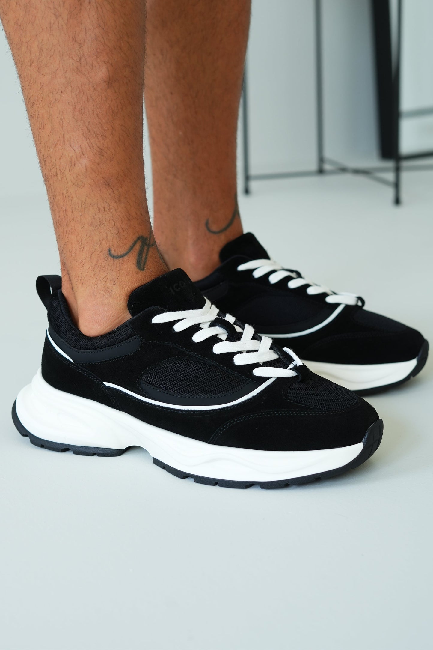 THE RENO RUNNER