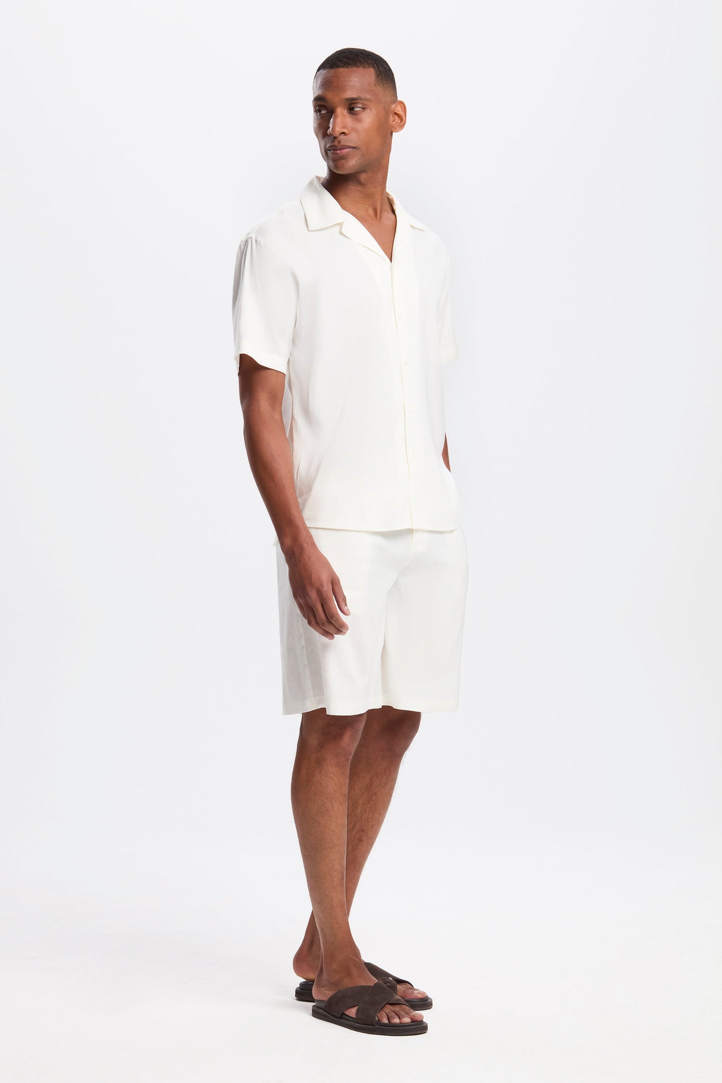 THE LINEN SHORTS
