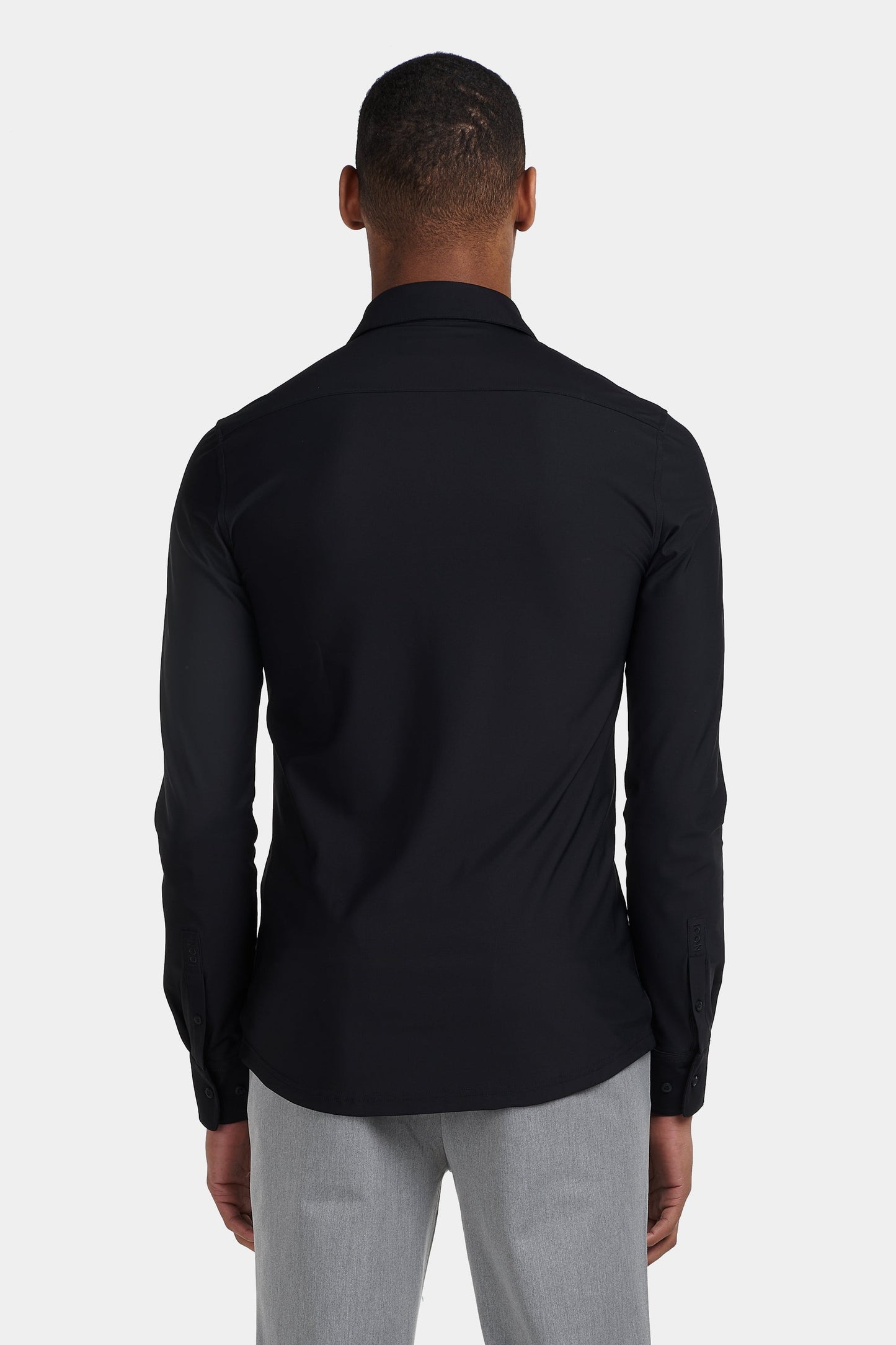 THE ATHLETIC STRETCH SHIRT