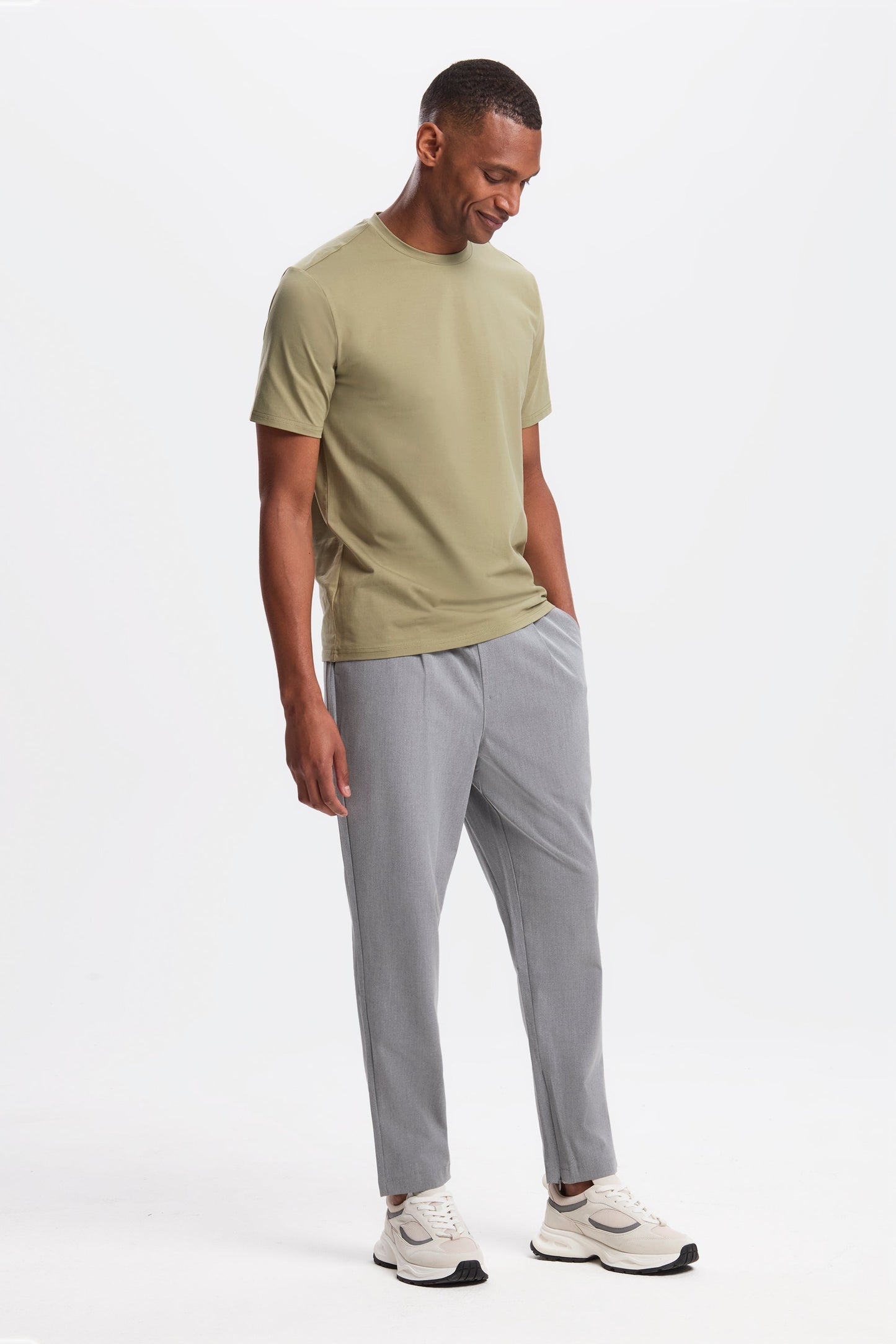 THE MUST-HAVE TEE