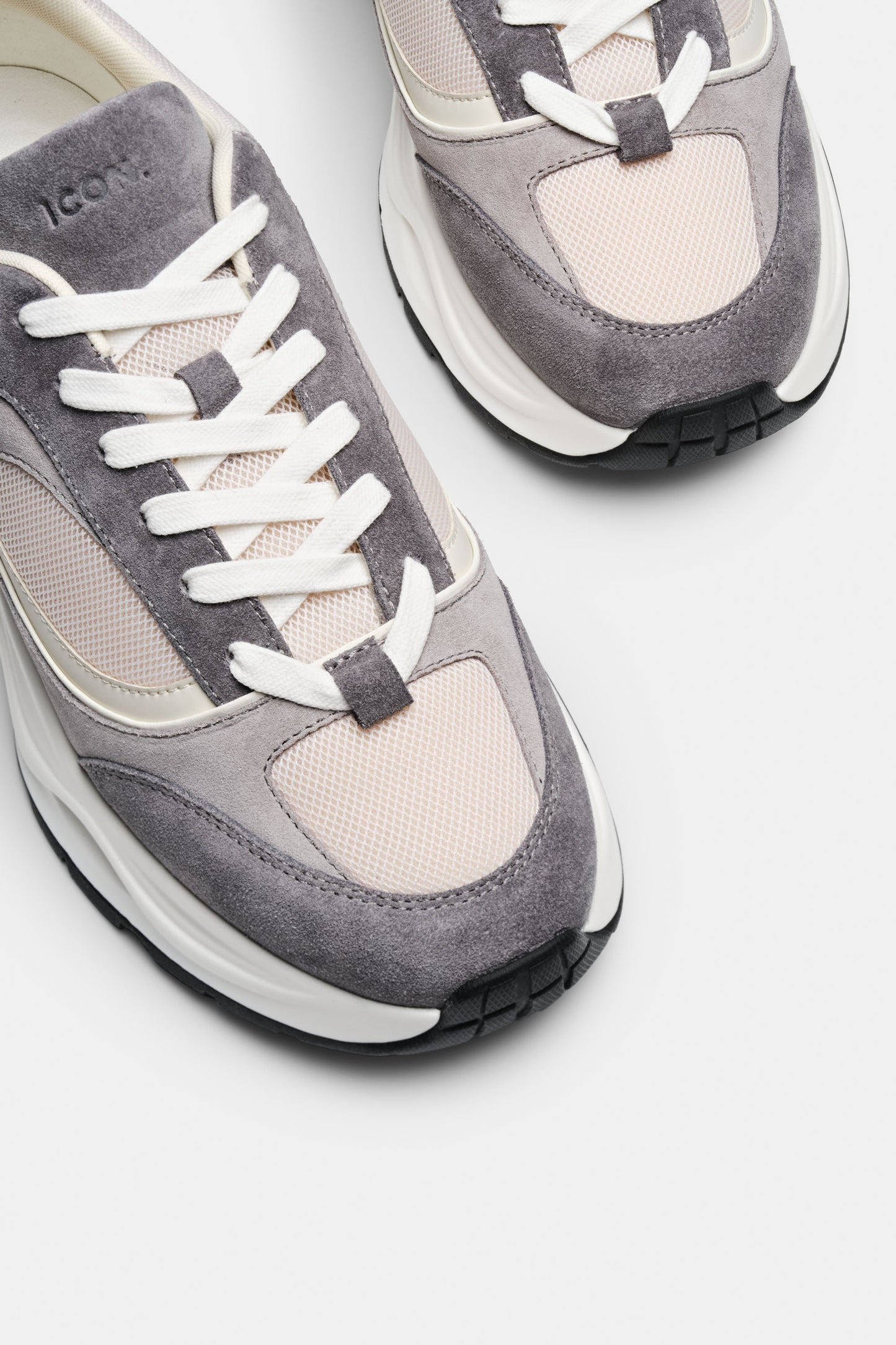 THE RENO RUNNER
