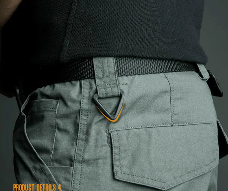 Men's Loose Cargo Shorts with Multiple Pockets