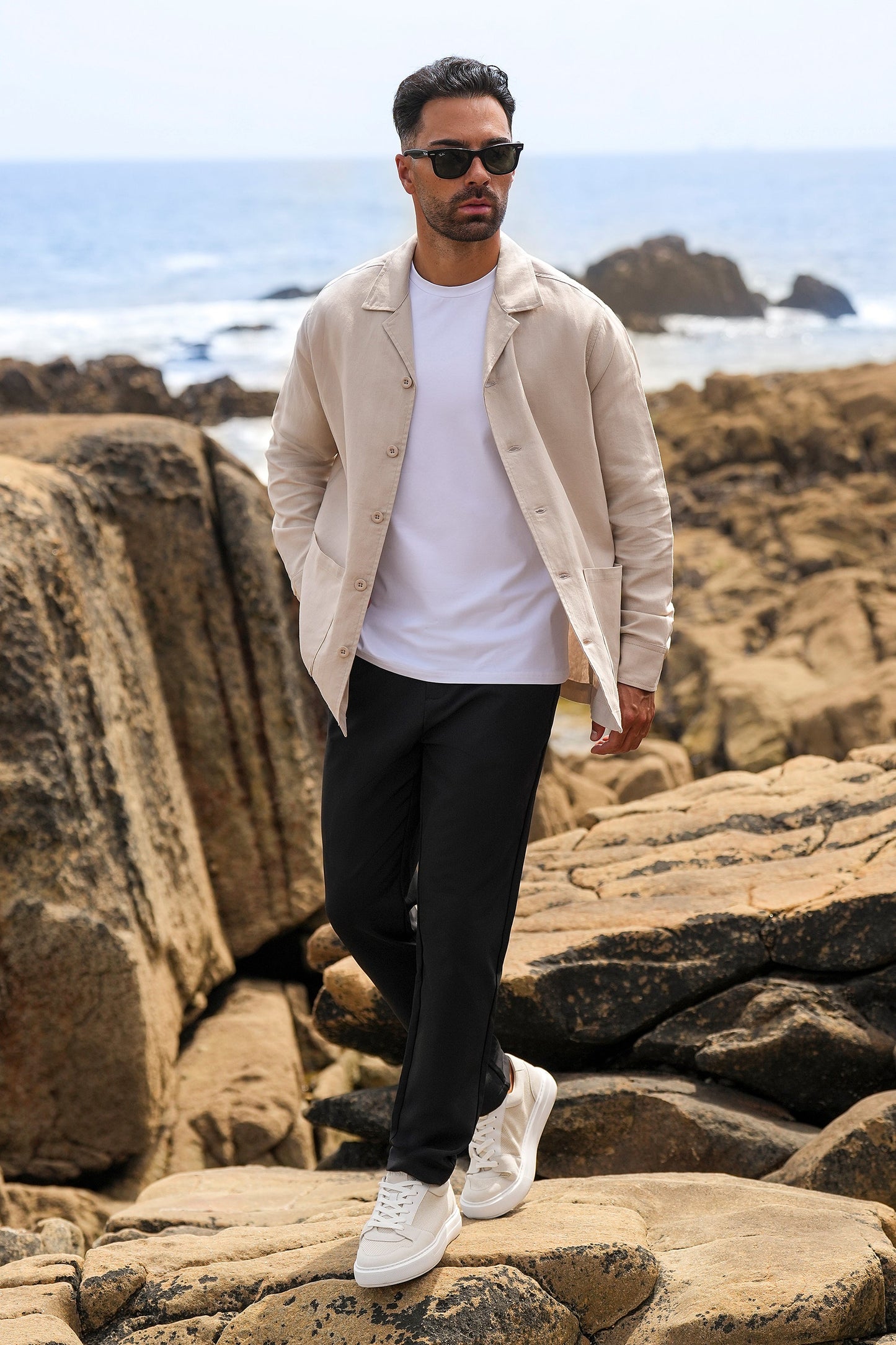 THE LINEN OVERSHIRT