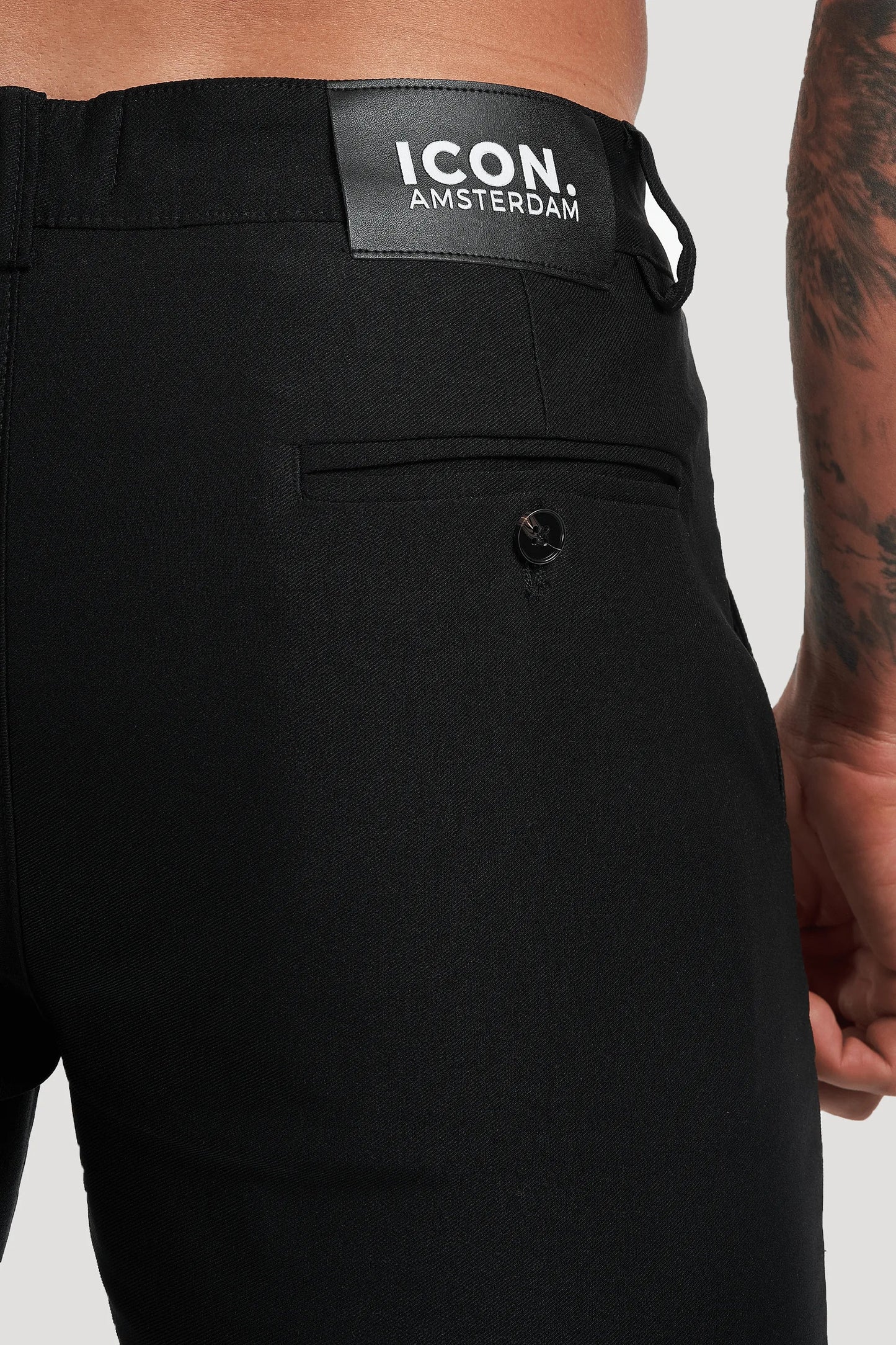 AVANI BLACK SHORTS