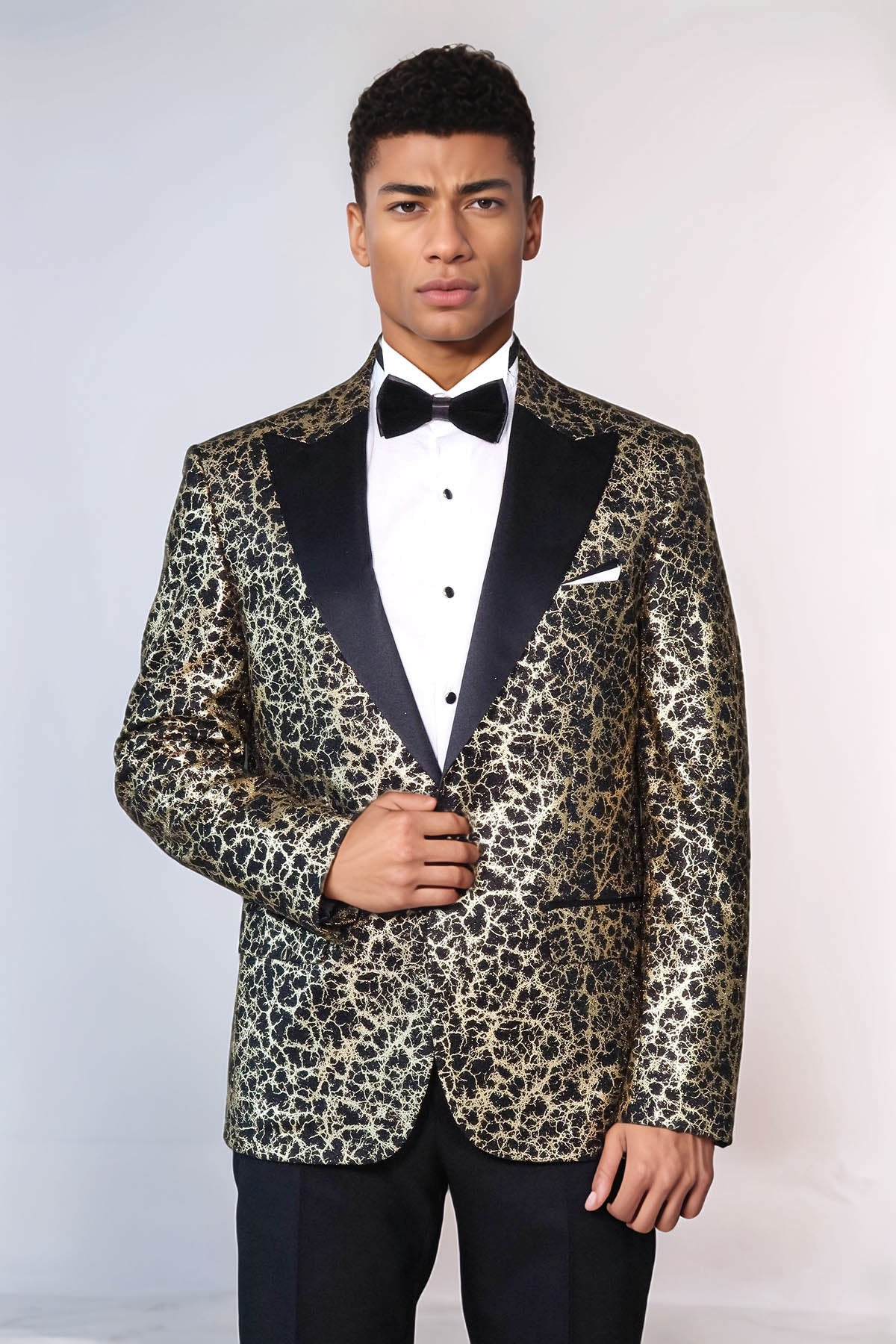 Root Pattern Peak Lapel Black Men Stage Performance Tuxedo Blazer - Wessi
