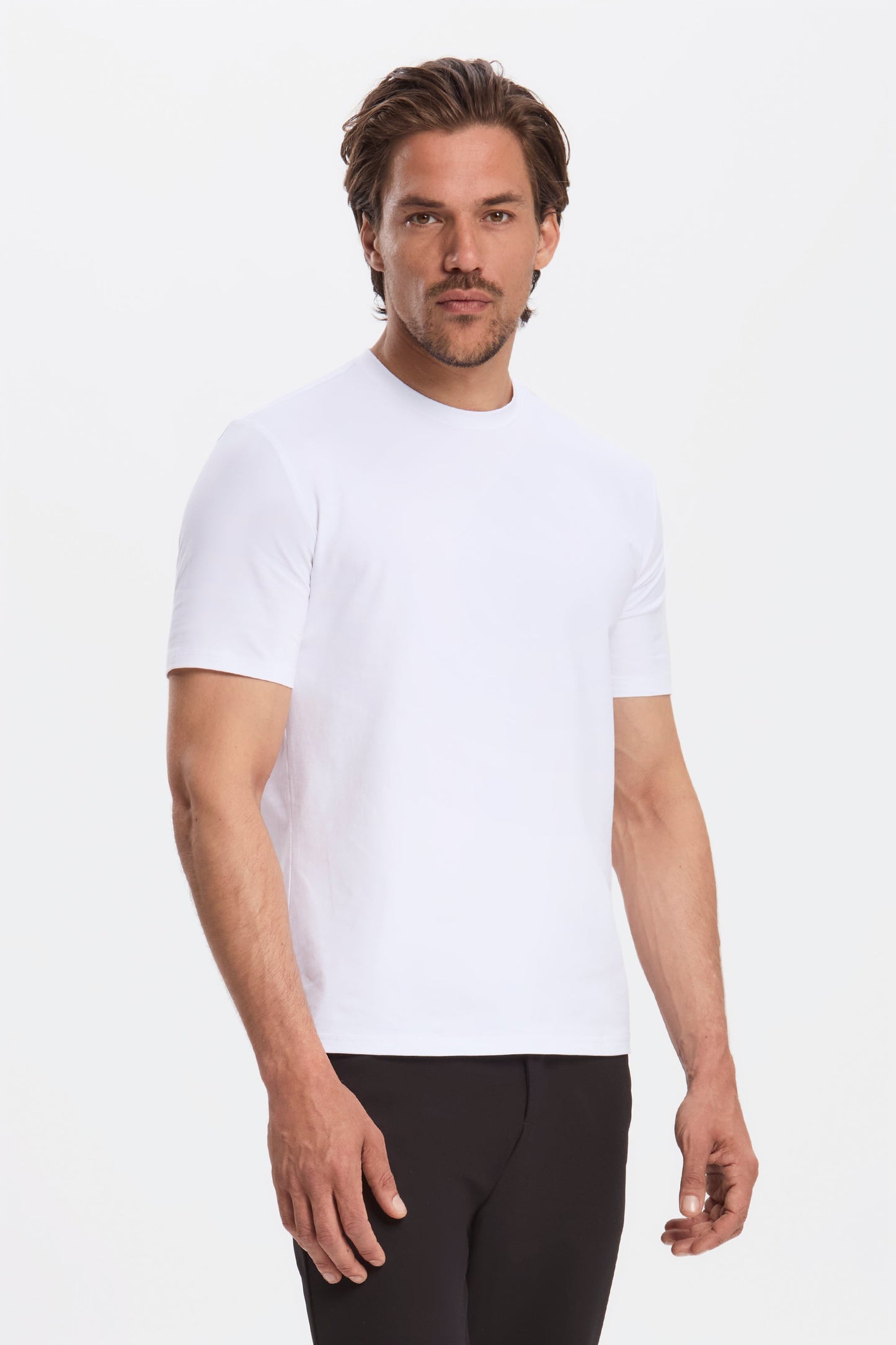 THE MUST-HAVE TEE