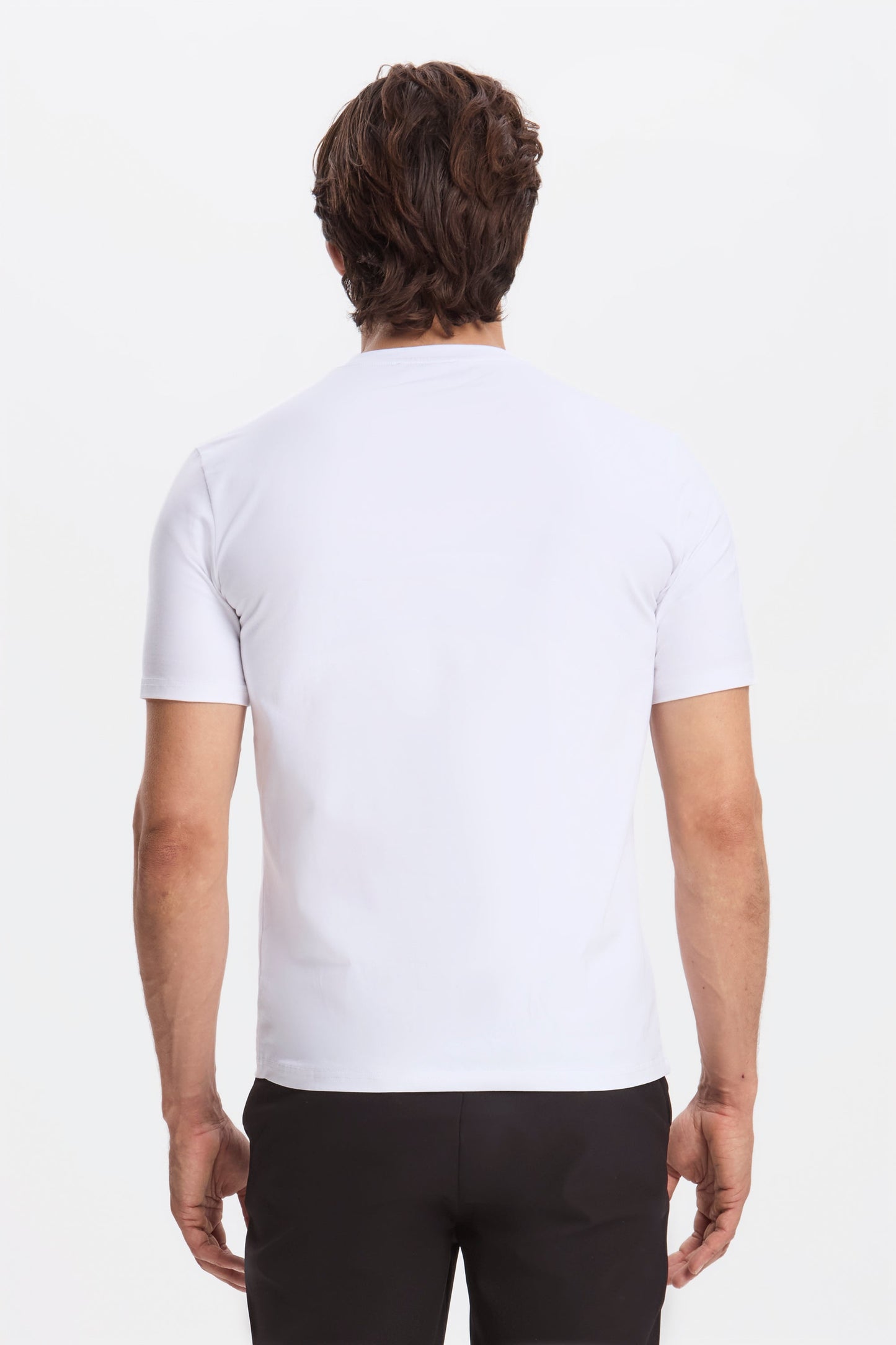 THE MUST-HAVE TEE