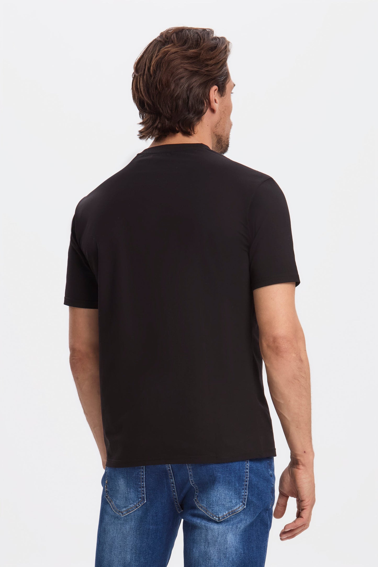 THE MUST-HAVE TEE