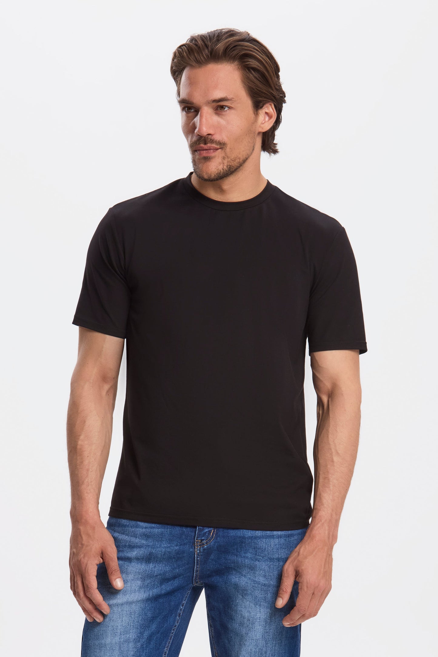 THE MUST-HAVE TEE