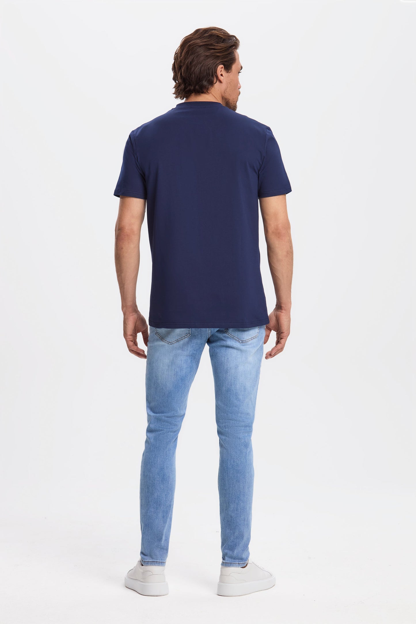 THE MUST-HAVE TEE