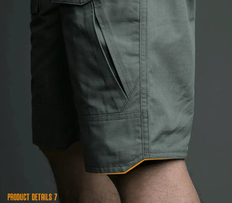 Men's Loose Cargo Shorts with Multiple Pockets