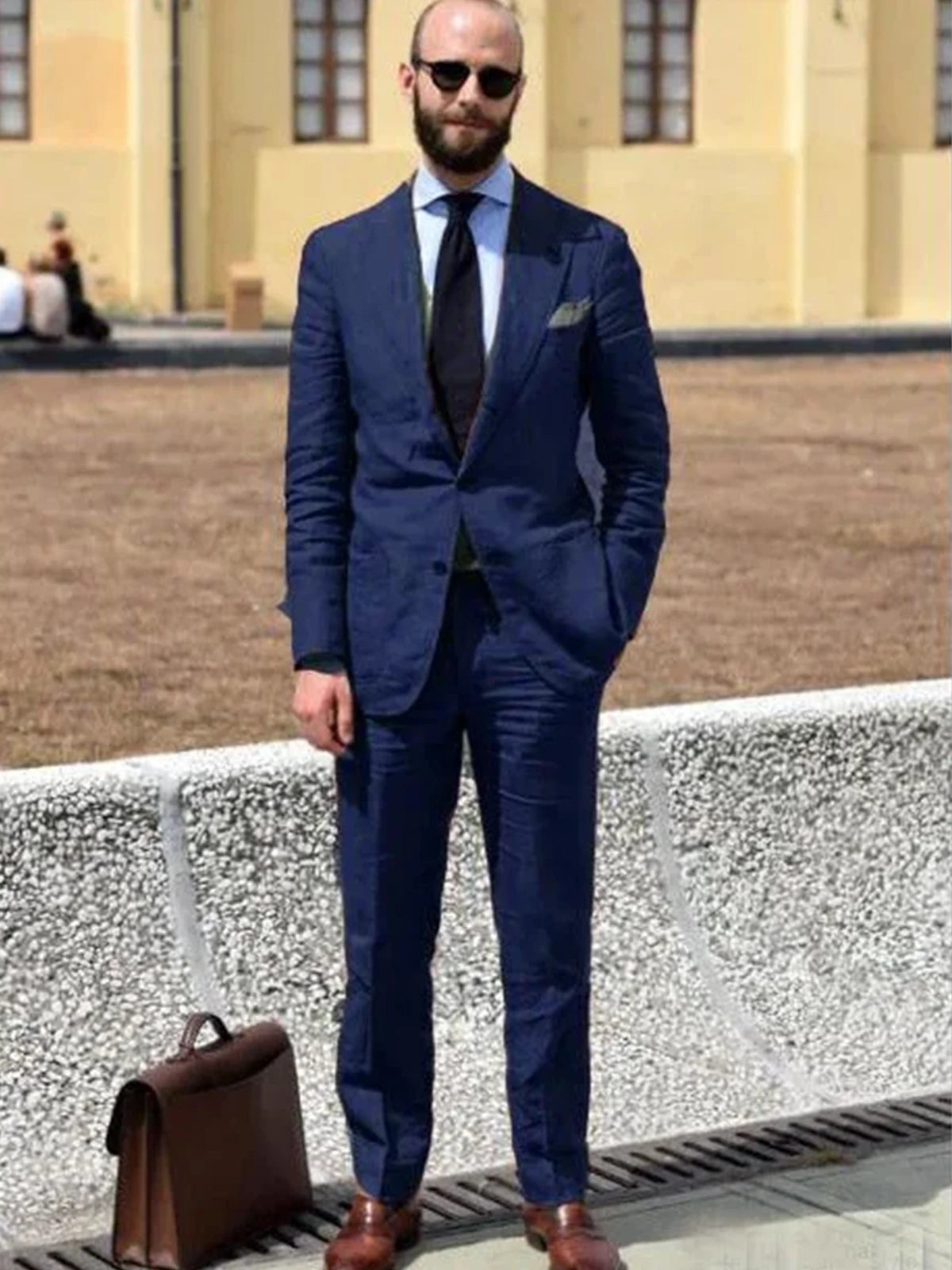 Slim Fit 2-Piece Formal Outfit with Peaked Lapel Blazer & Pants