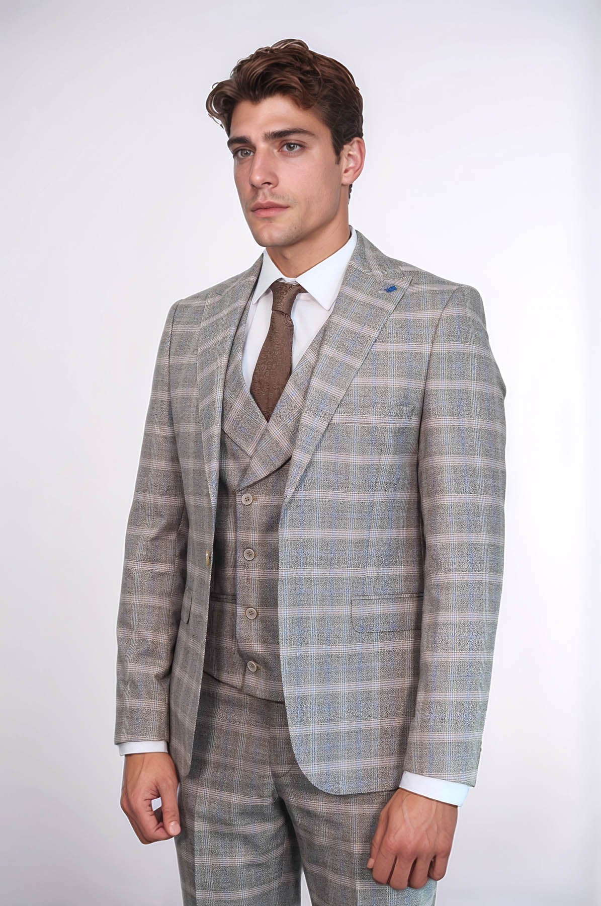 Single Button Peak Lapel 3-Piece Suit in Beige