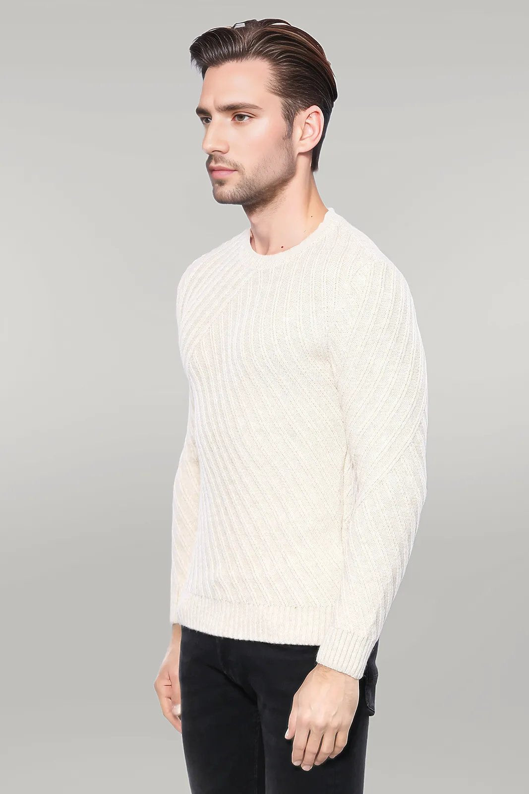 Patterned Circle Neck Cream Sweater
