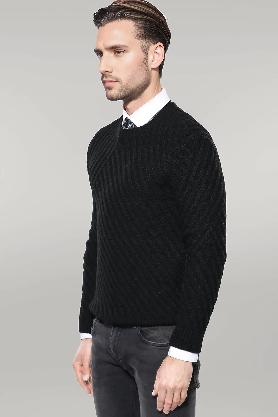 Patterned Circle Neck Black Sweater - Wessi