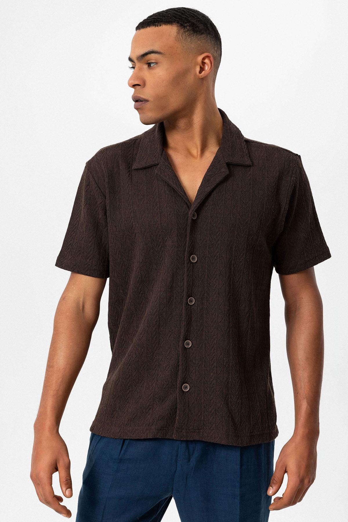 Men's Brown Camp Collar Knit Pattern Shirt