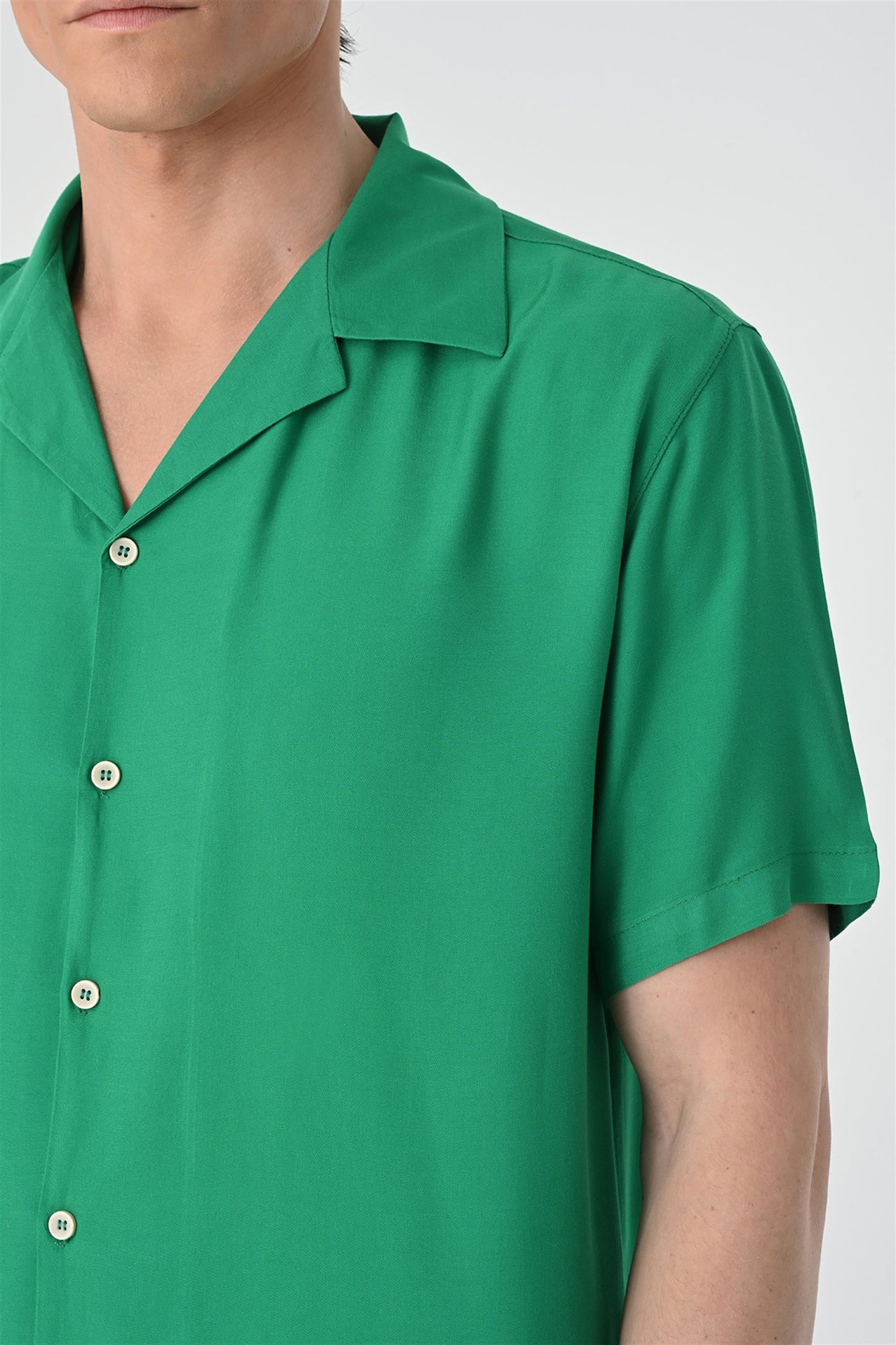 KOALA SYDNEY Men's Green Open Collar Oversized Short Sleeve Shirt -