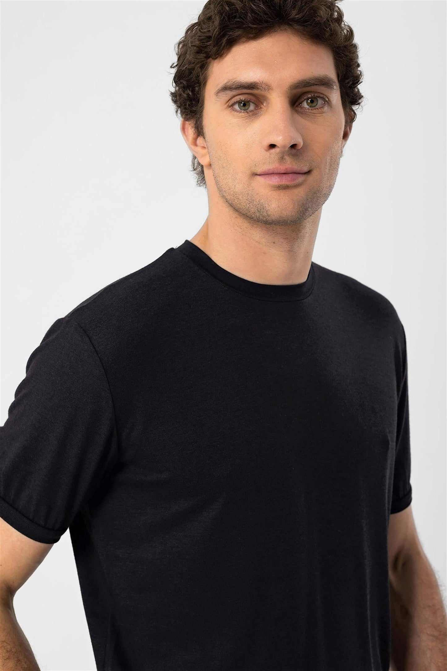 KOALA SYDNEY Men's Black Crew Neck T-Shirt