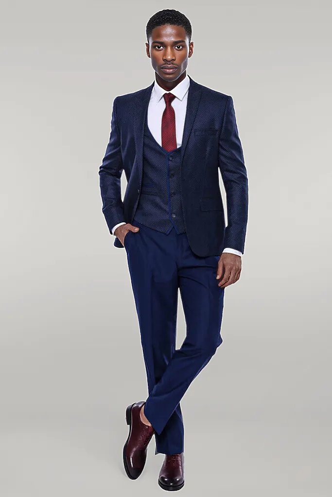 Dot-Patterned Vested Suit |