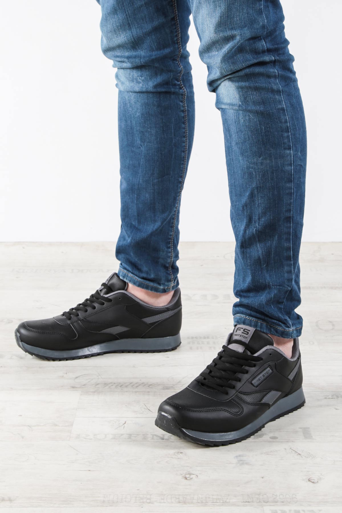 KOALA SYDNEY Men's Black Synthetic Lace-Up Athletic Sneakers