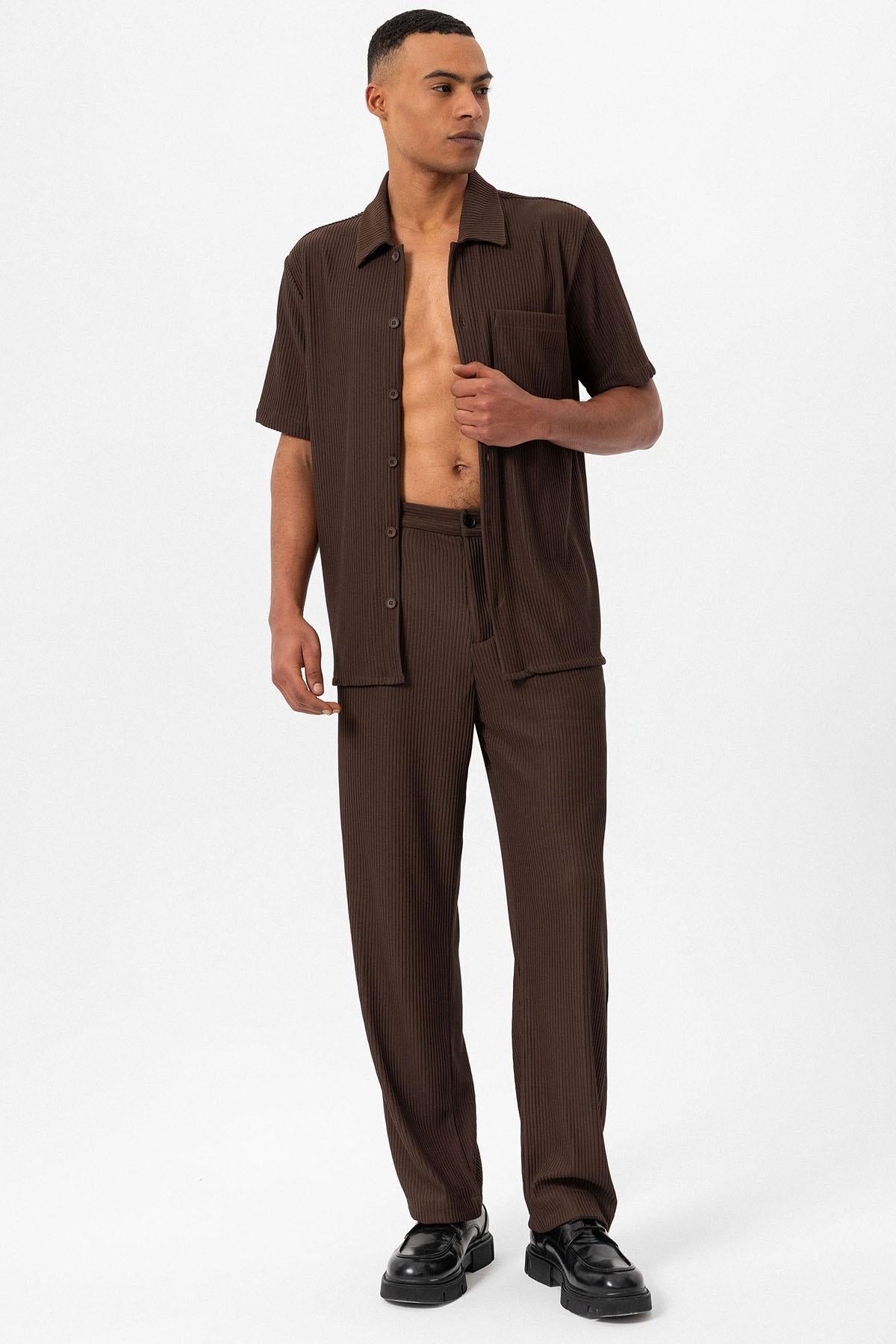 Men's Brown Short-Sleeve Ribbed Shirt