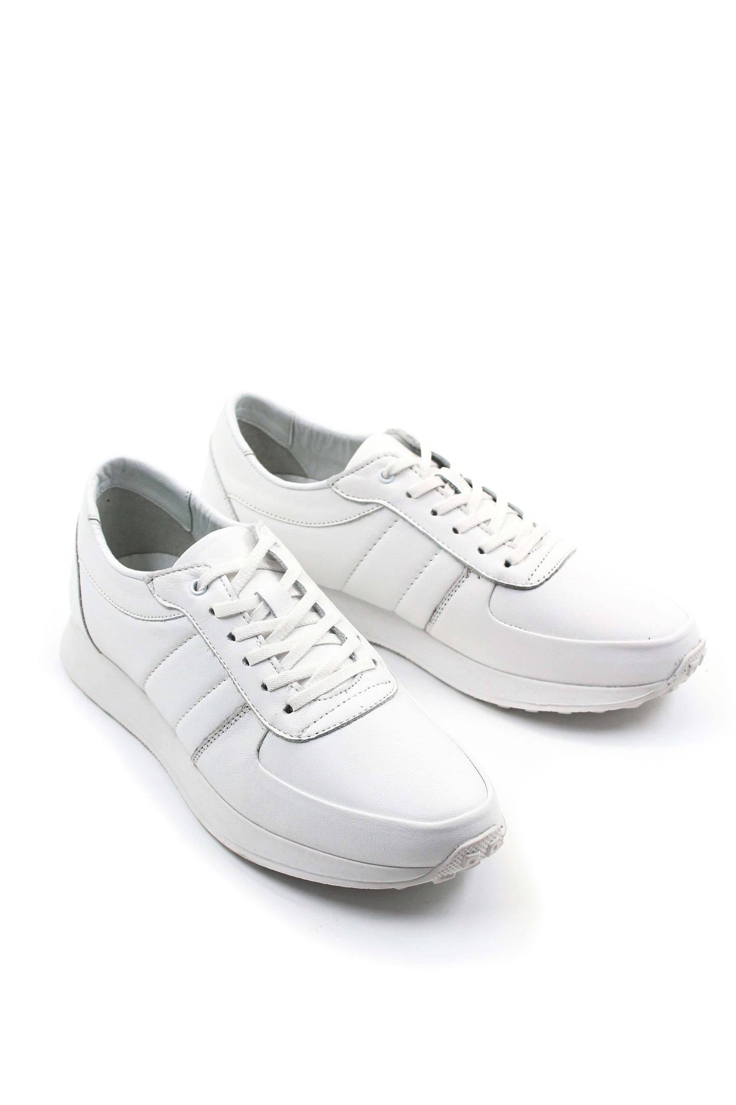 Men's All-White Leather Sneakers with Low-Top Design