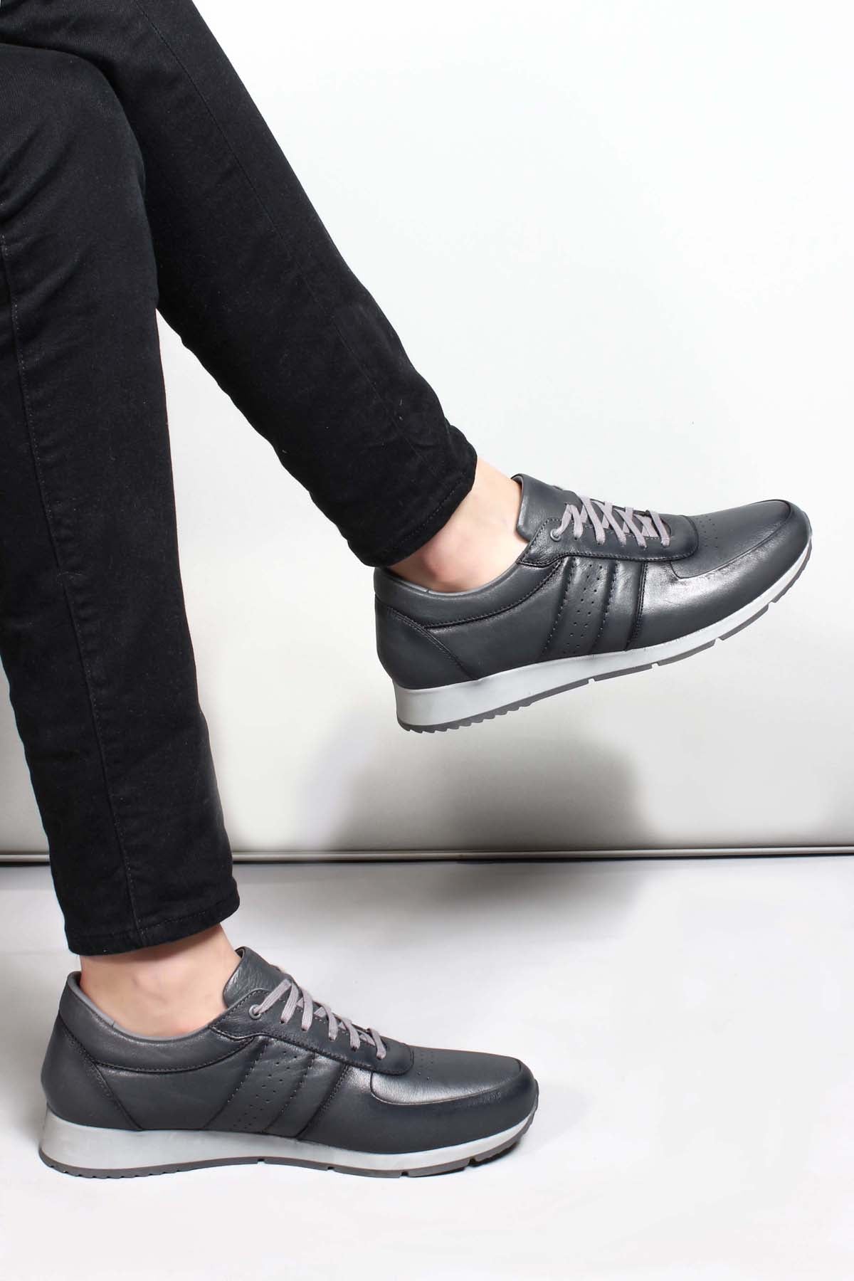 KOALA SYDNEY Men's Gray Leather Low-Top Sneakers with Contrast Sole
