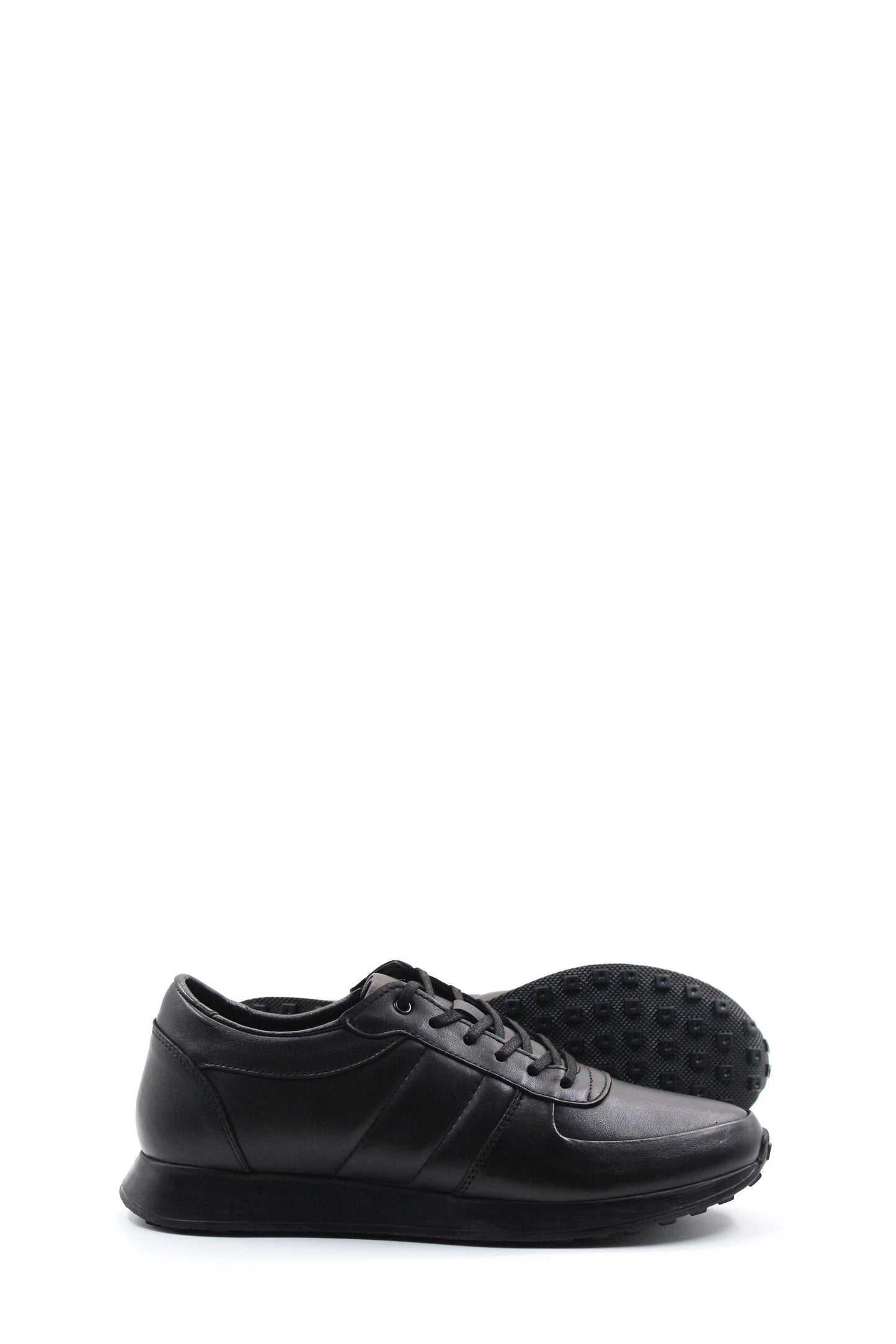 Men's Black Leather Sneakers with Subtle Stitch Detailing