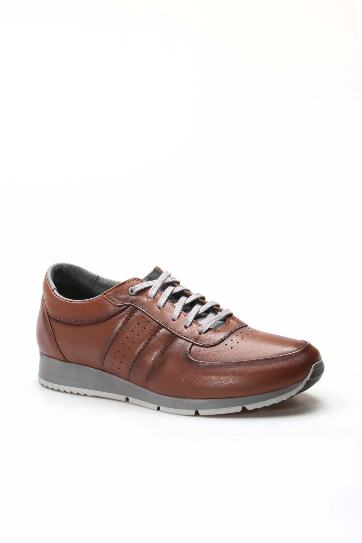 Men's Brown Leather Sneakers with Gray Accents and Contrast Sole