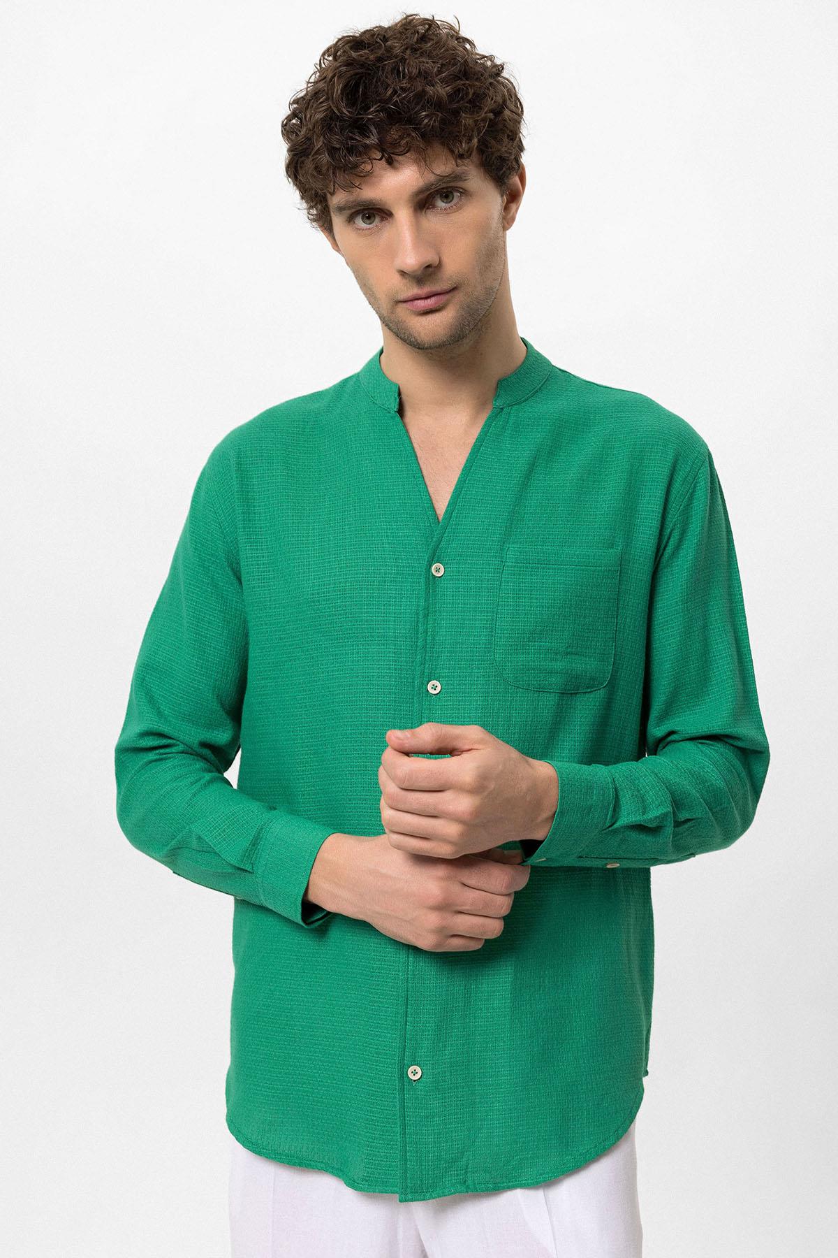 Men's Duck Green Judge Collar Knitted Textured Shirt