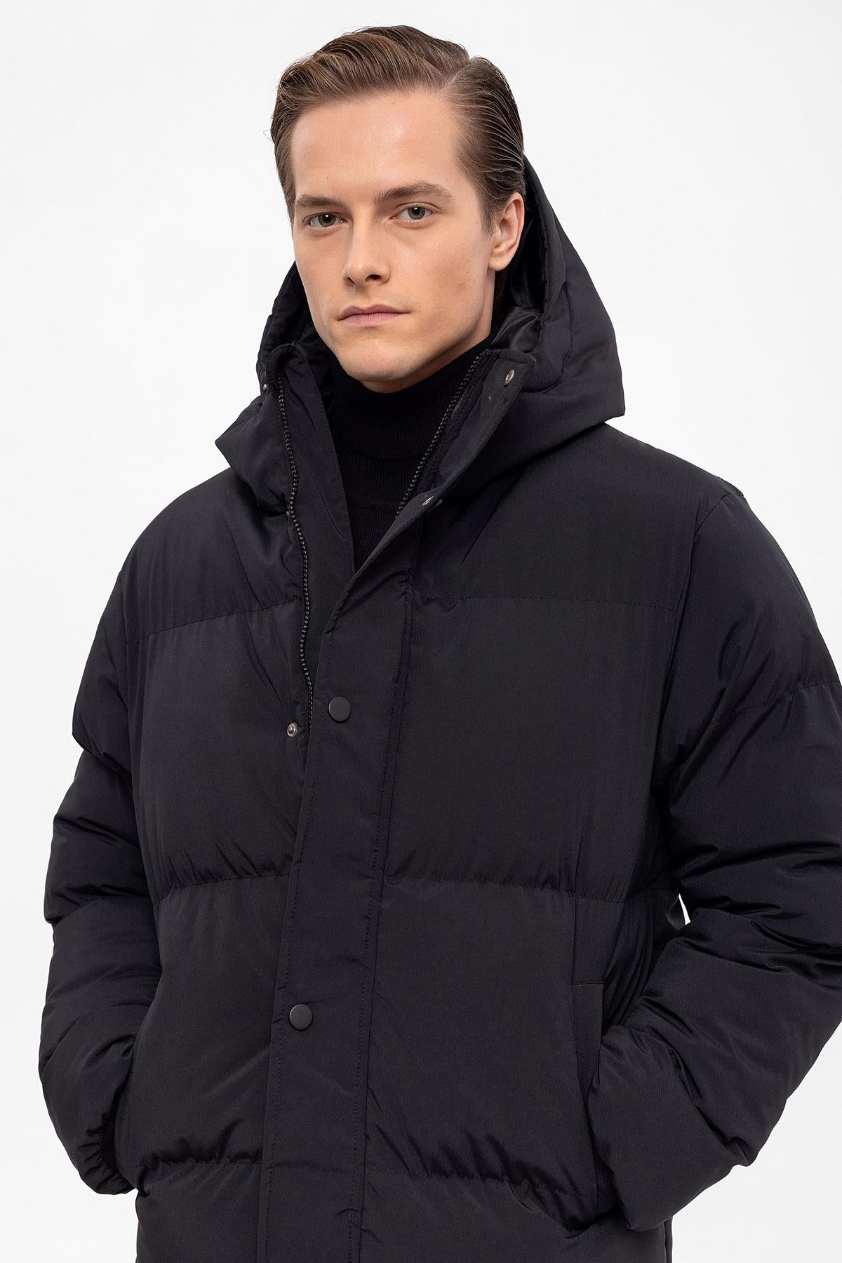 Men's Black Hooded Long Puffer Jacket