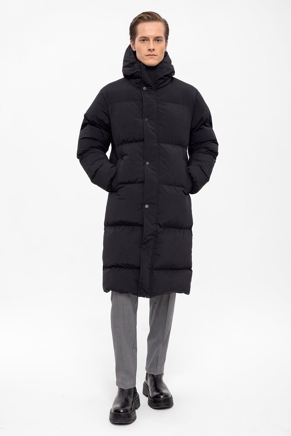 Men's Black Hooded Long Puffer Jacket