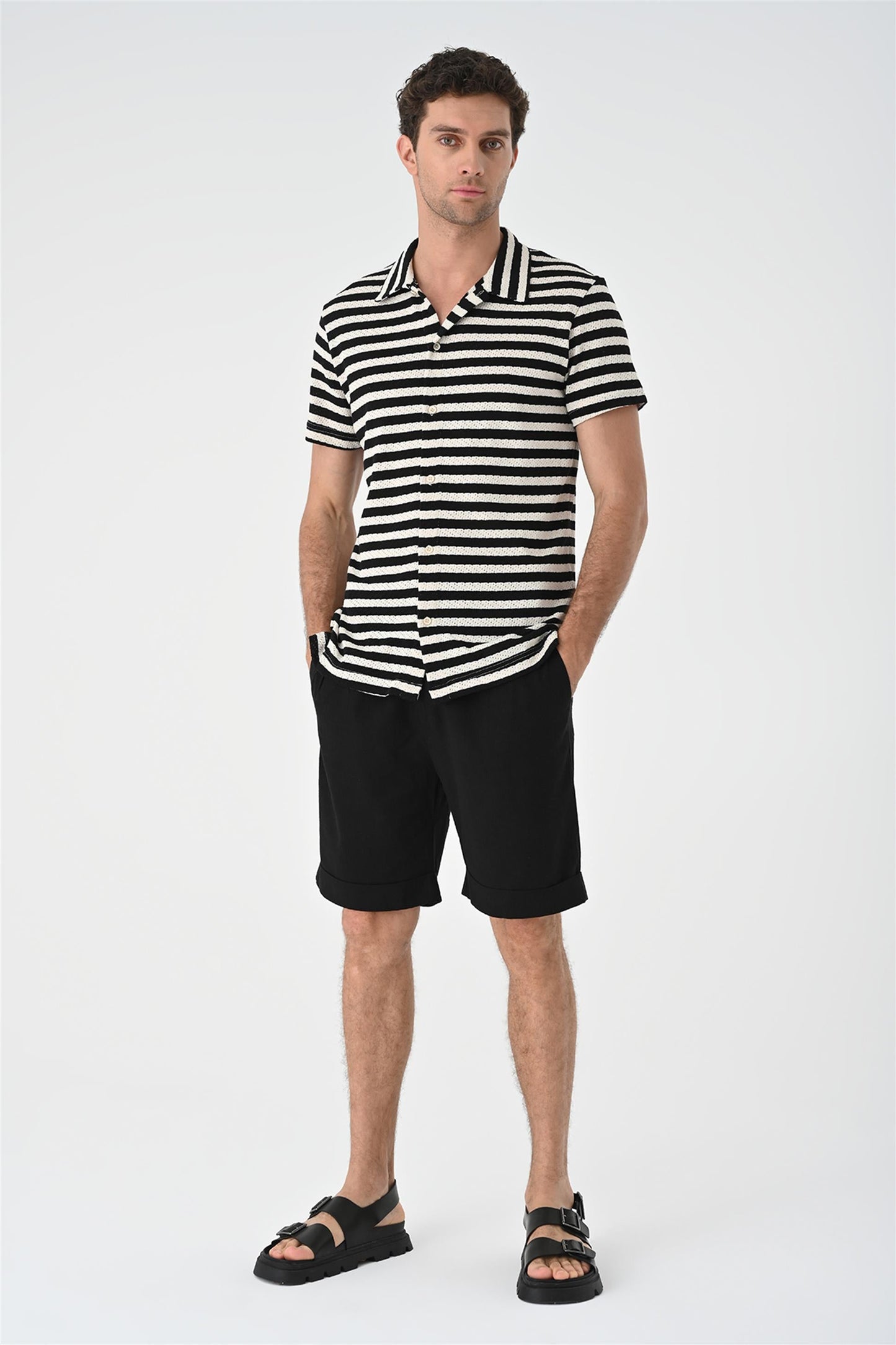 KOALA SYDNEY Men's Black Short Sleeve Striped Knitwear Shirt