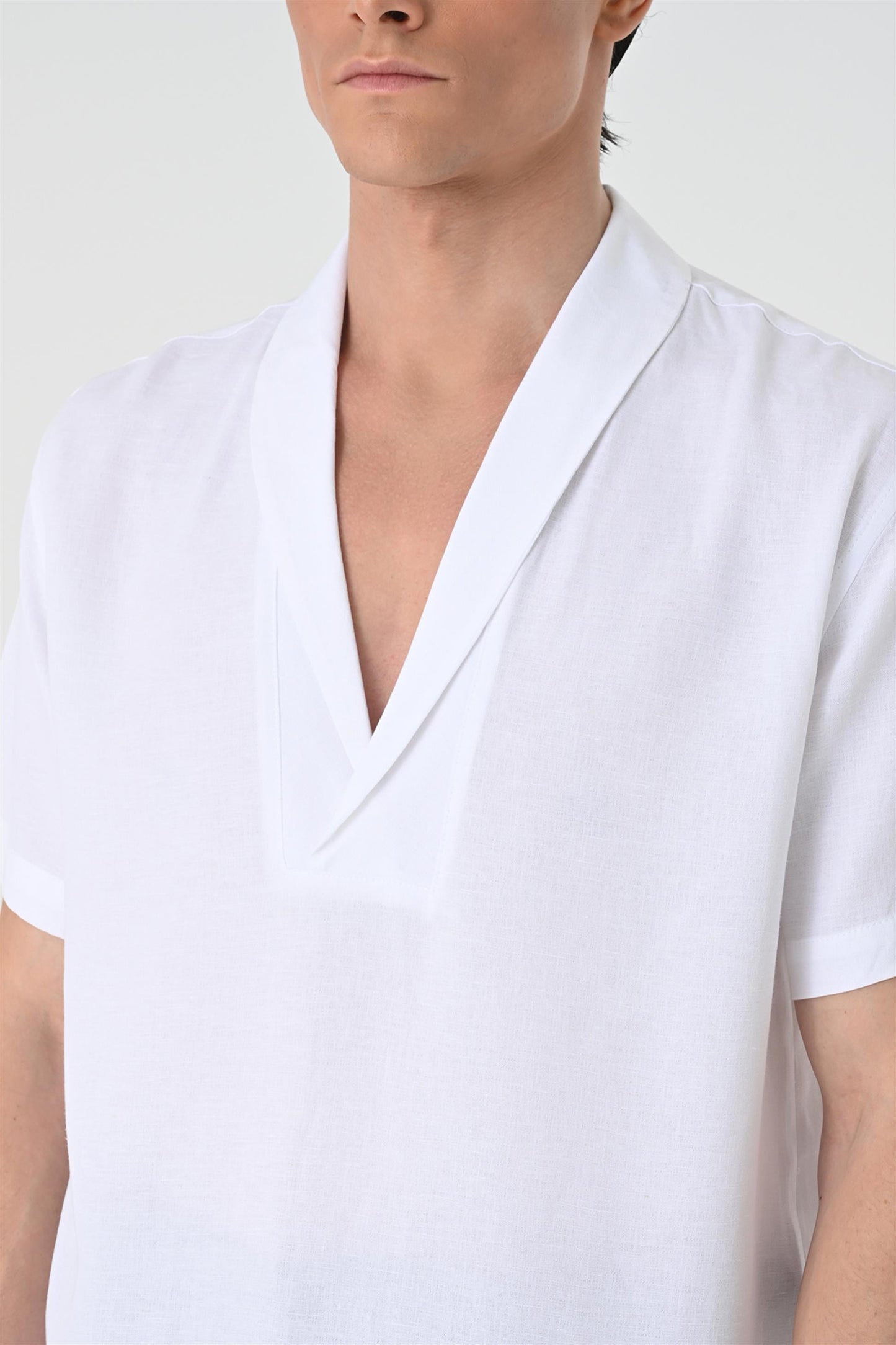 KOALA SYDNEY Men's White Relax Fit Shawl Collar Short Sleeve Shirt