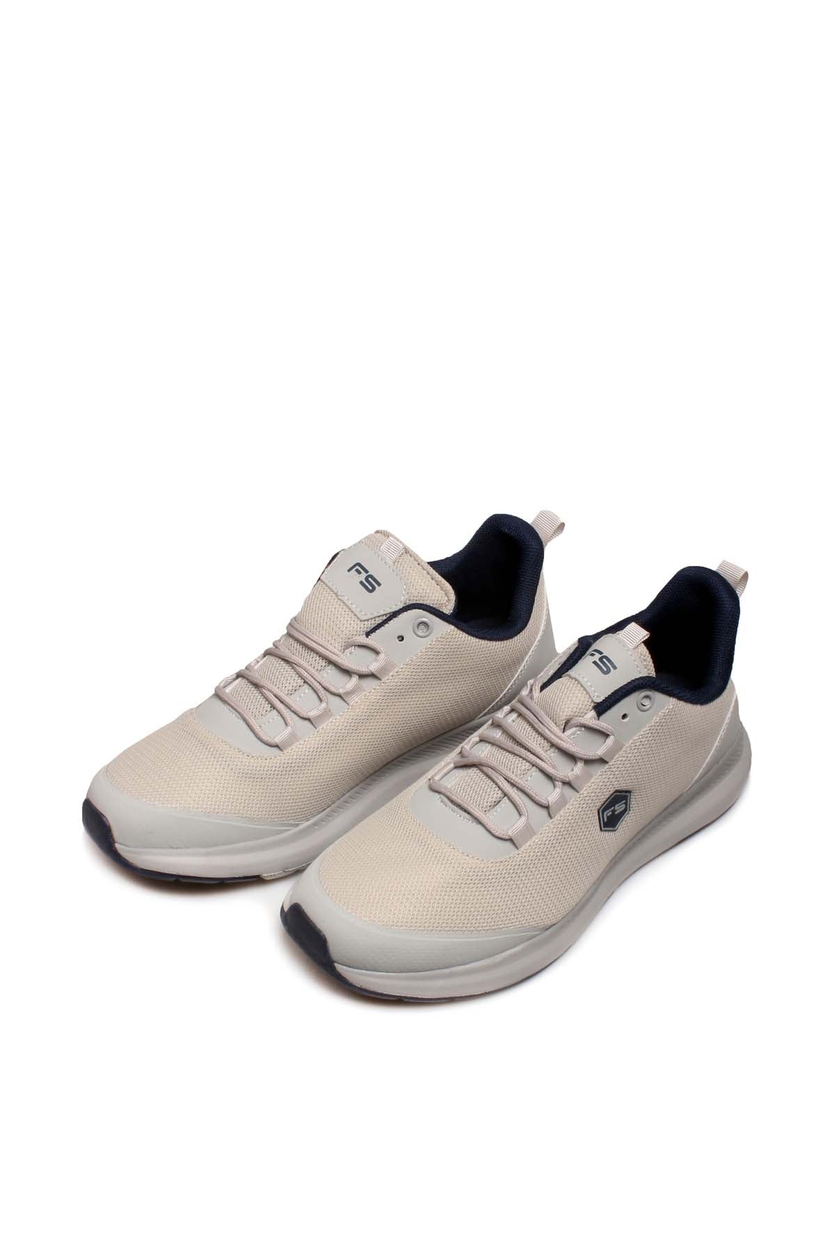 Men's Light Gray Athletic Sneakers with Navy Accents