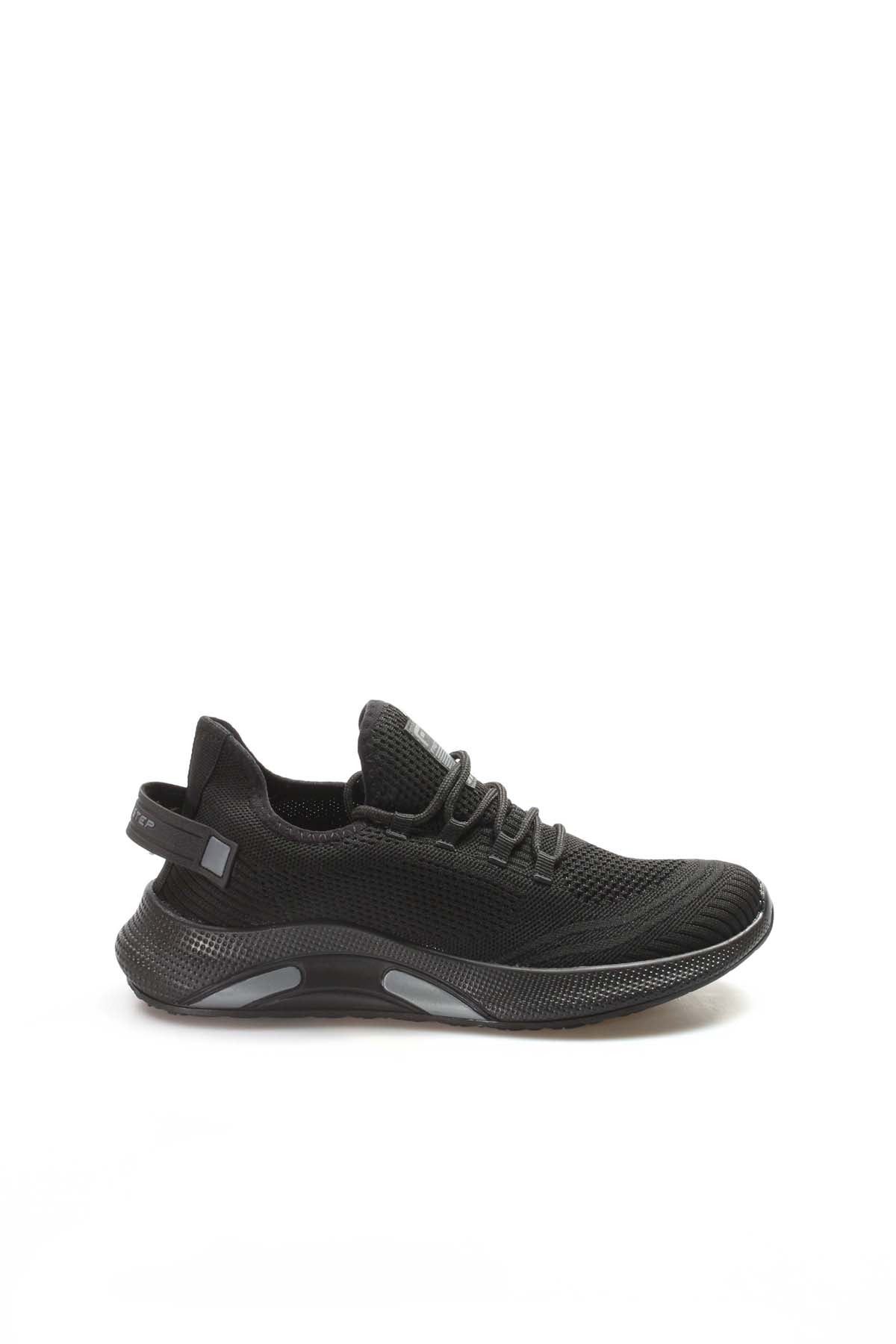 Men's Black Knit Sneakers with Lightweight Sole
