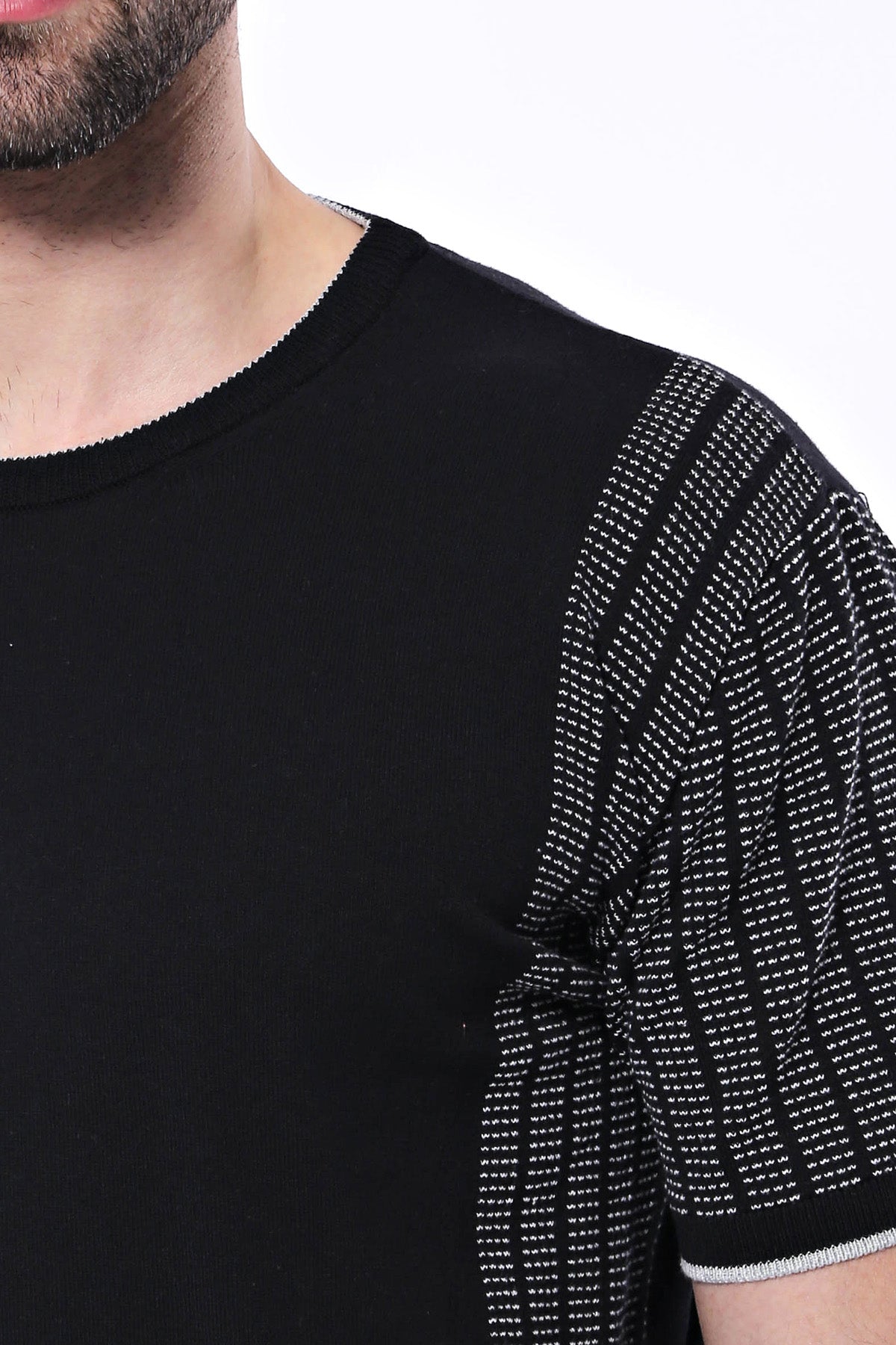 Circle Neck Patterned Black Knitted T-Shirt