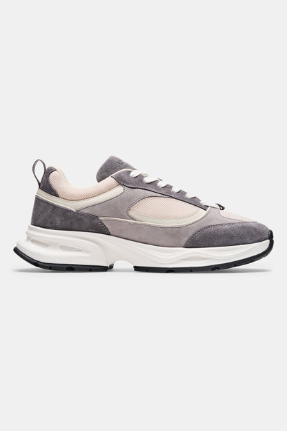 THE RENO RUNNER