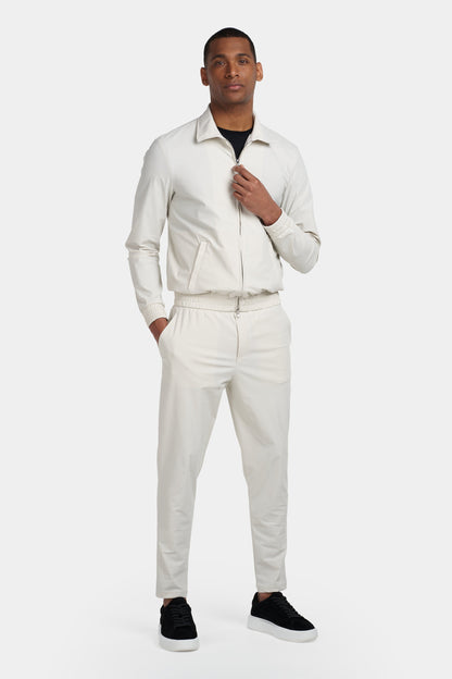 THE ULTIMATE TRAVEL JACKET
