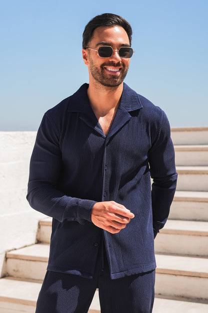 THE SLIM PLEATED SHIRT  - NAVY BLUE