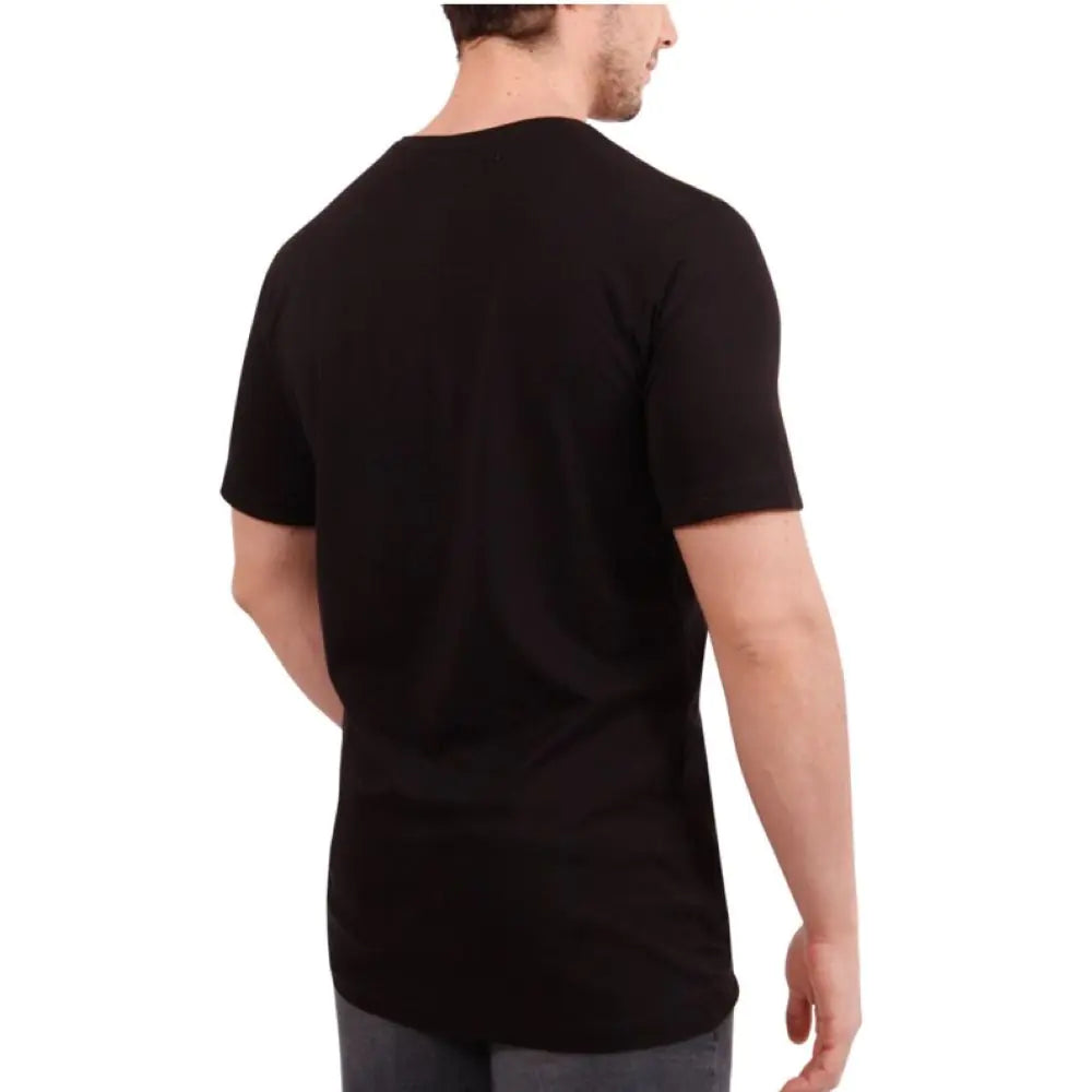 Man Casual Graphic Tee for Everyday Comfort