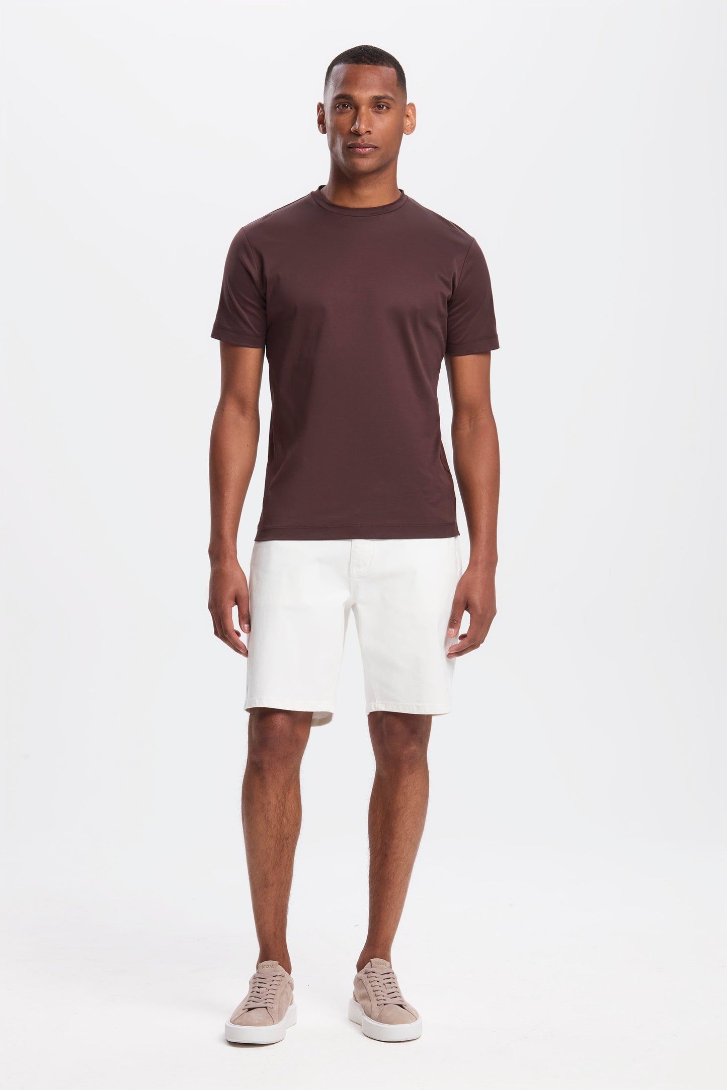 THE ELEGANT TEE