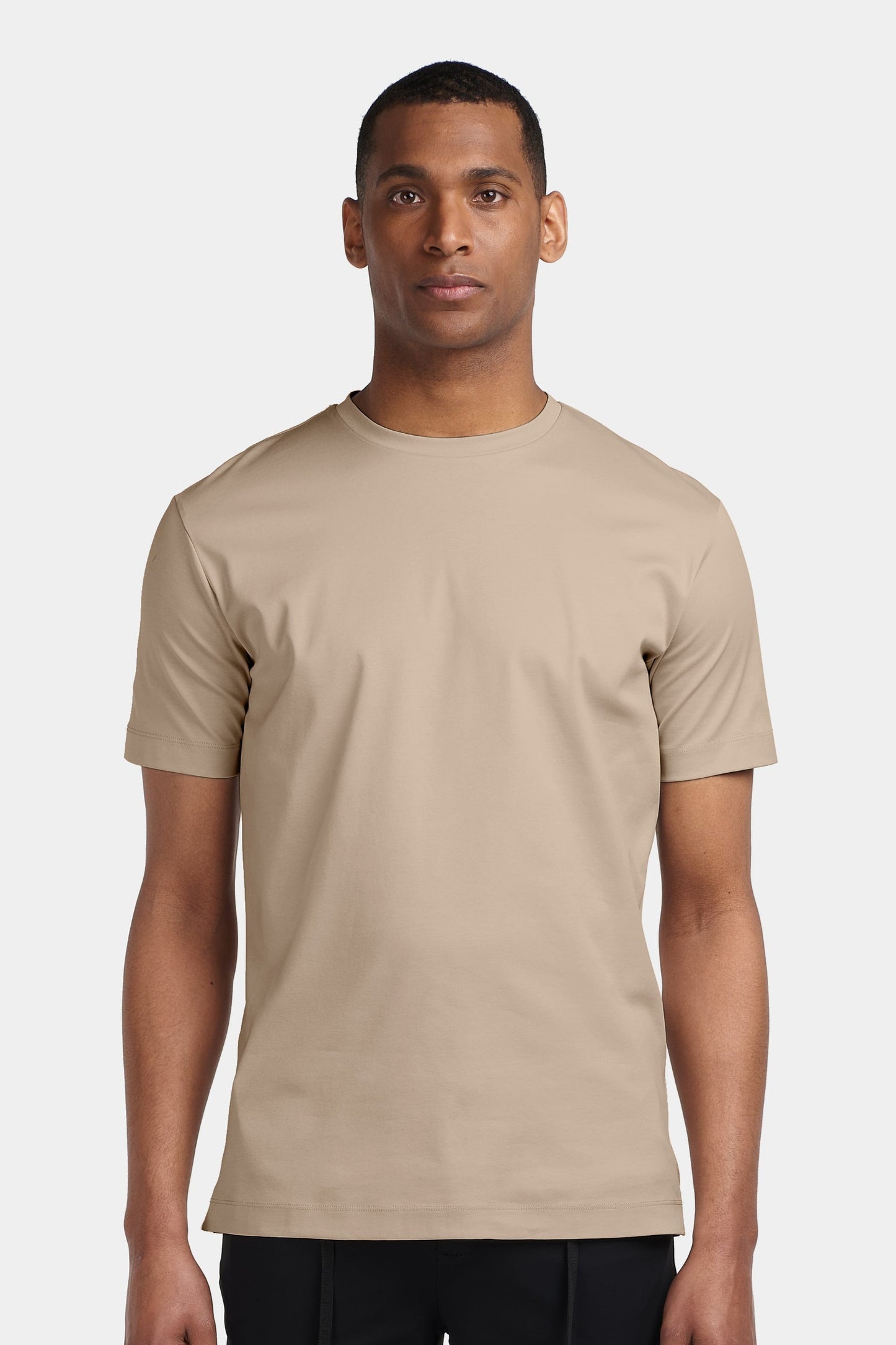 THE ELEGANT TEE