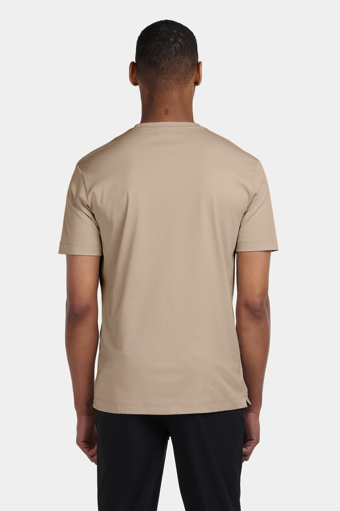 THE ELEGANT TEE
