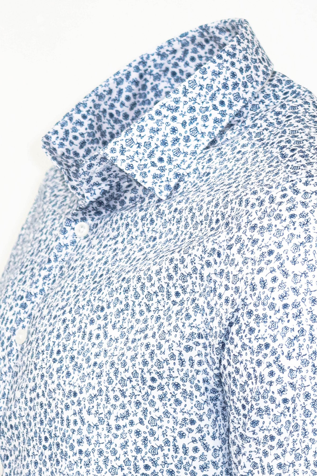Blue Floral Patterned Slim Fit White Men Shirt