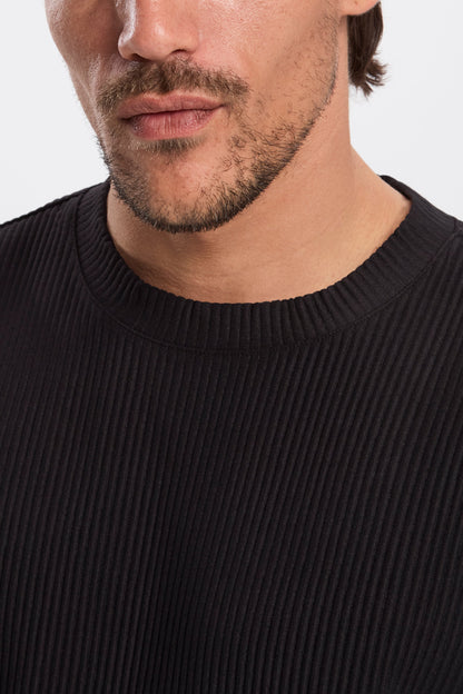 THE PLEATED T-SHIRT