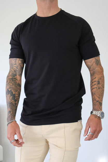 THE MUSCLE BASIC T-SHIRT