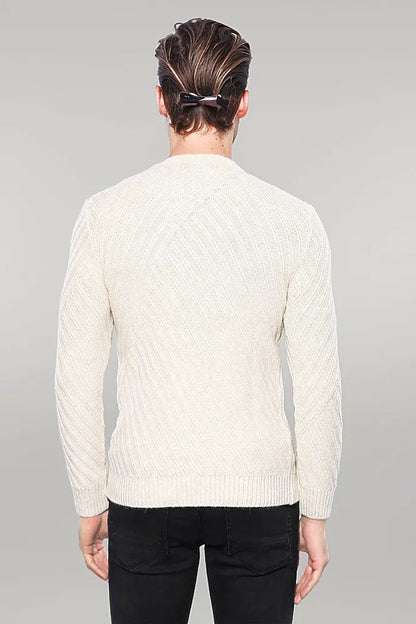 Patterned Circle Neck Cream Sweater